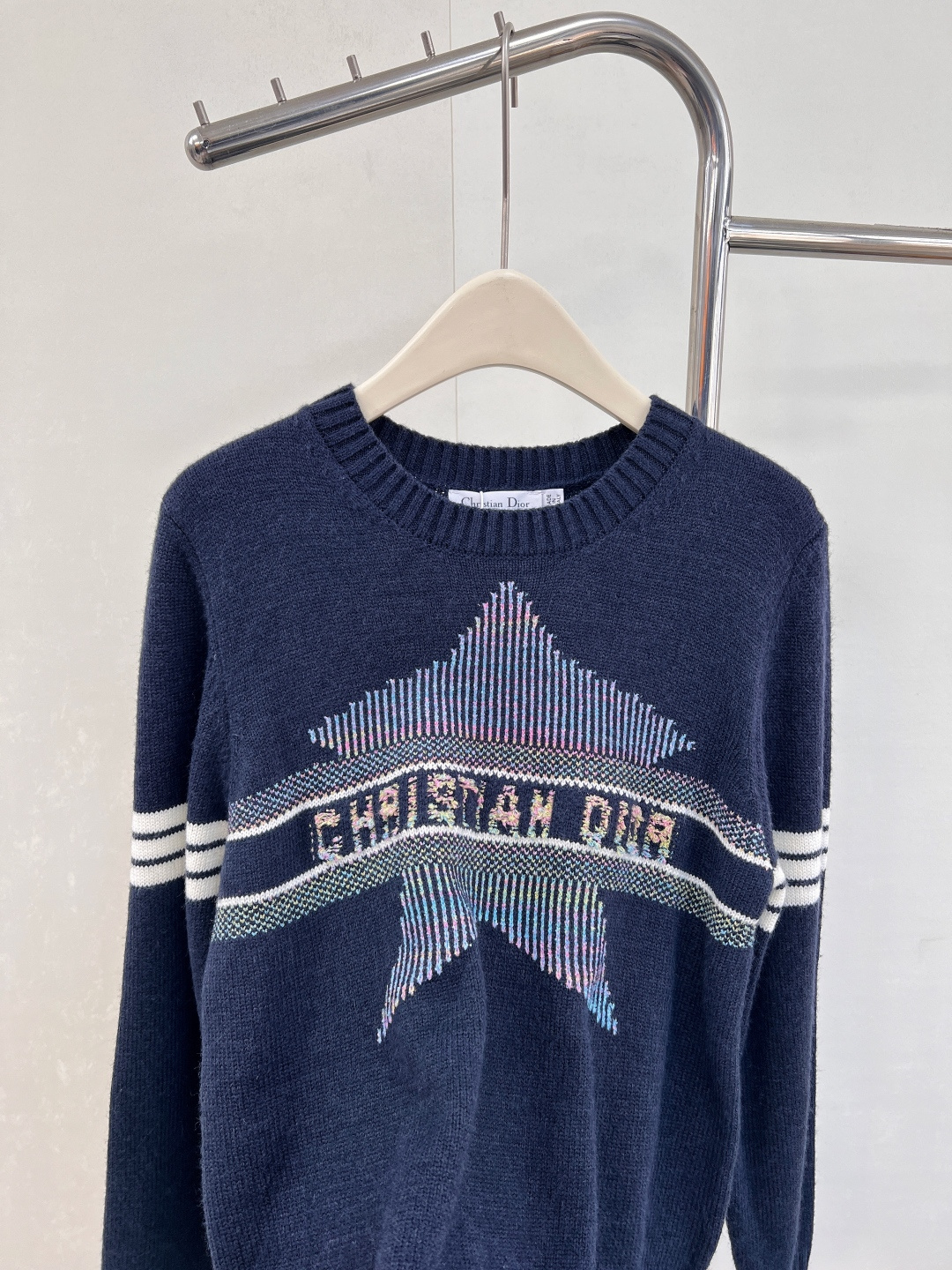 🆕Dior 25FW早秋系列✂️新款毛衣！很减龄哦 这件属于很舒服很百搭的那种！宝们可以叠穿外套也可以直