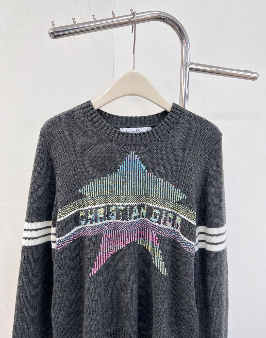🆕Dior 25FW早秋系列✂️新款毛衣！很减龄哦 这件属于很舒服很百搭的那种！宝们可以叠穿外套也可以直