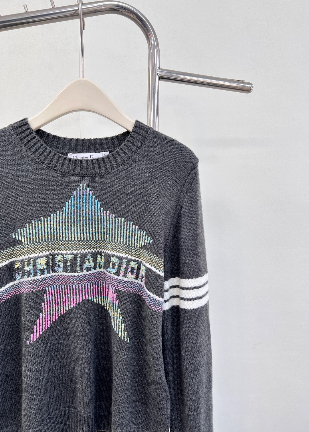 🆕Dior 25FW早秋系列✂️新款毛衣！很减龄哦 这件属于很舒服很百搭的那种！宝们可以叠穿外套也可以直