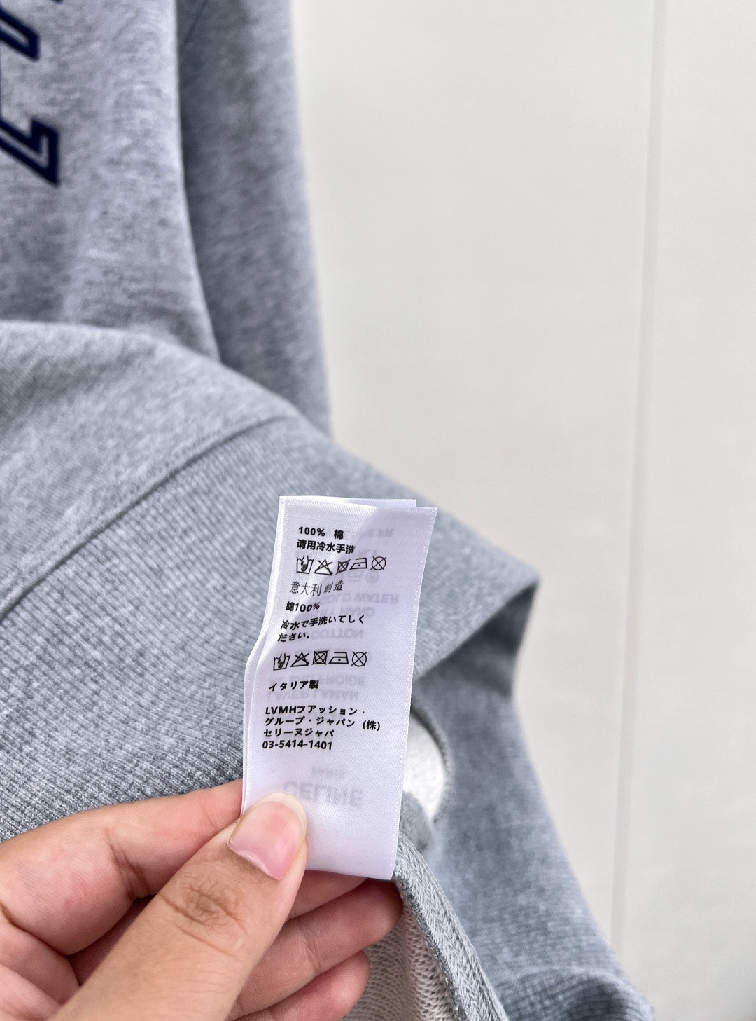 🆕 CELINE 立体刺绣🪡字母连帽卫衣，区别市场版本！干净利落的剪裁 硬挺的连帽帽型 细节在线 设计简