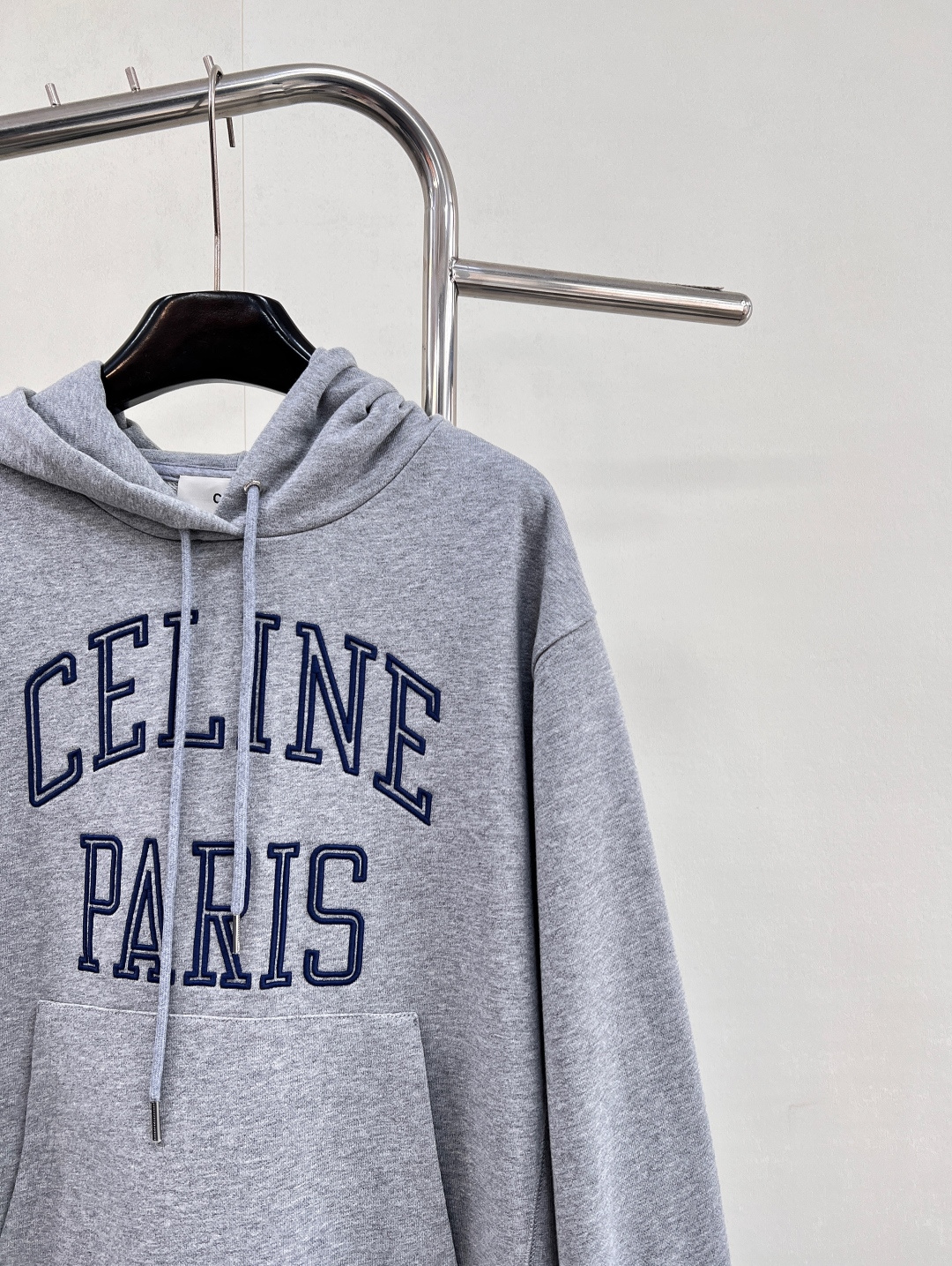 🆕 CELINE 立体刺绣🪡字母连帽卫衣，区别市场版本！干净利落的剪裁 硬挺的连帽帽型 细节在线 设计简