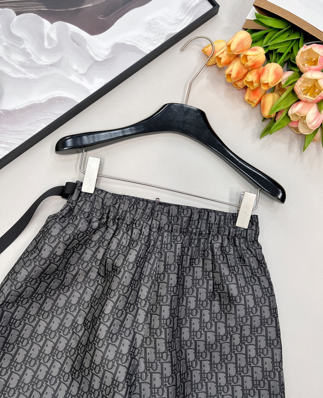 🆕DIOR新款老花提花裤裙，老花满印自带高级滤镜，度假风拉满⛱️A字版型藏肉buff叠满，正面半裙视觉秒