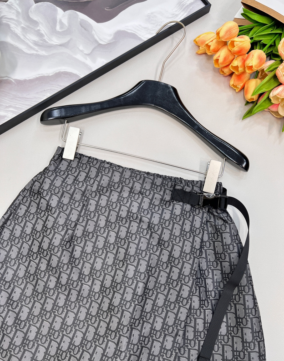 🆕DIOR新款老花提花裤裙，老花满印自带高级滤镜，度假风拉满⛱️A字版型藏肉buff叠满，正面半裙视觉秒