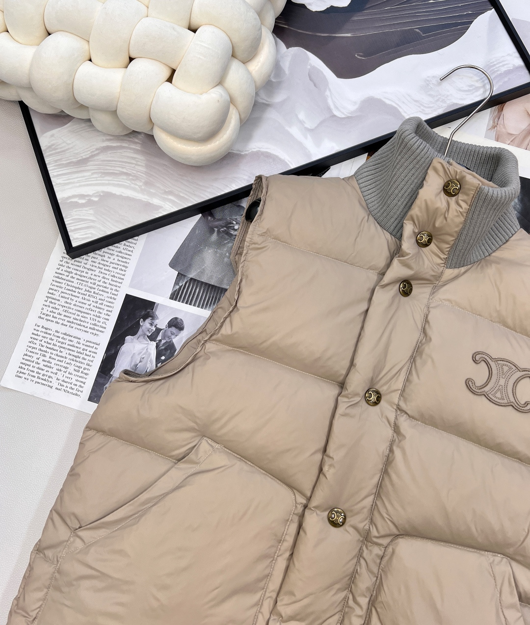 🆕Celine2025新款螺纹立领撞色棉服马甲，定制YB防风防水尼龙材质，羽绒棉填充内里，整件轻盈保暖，