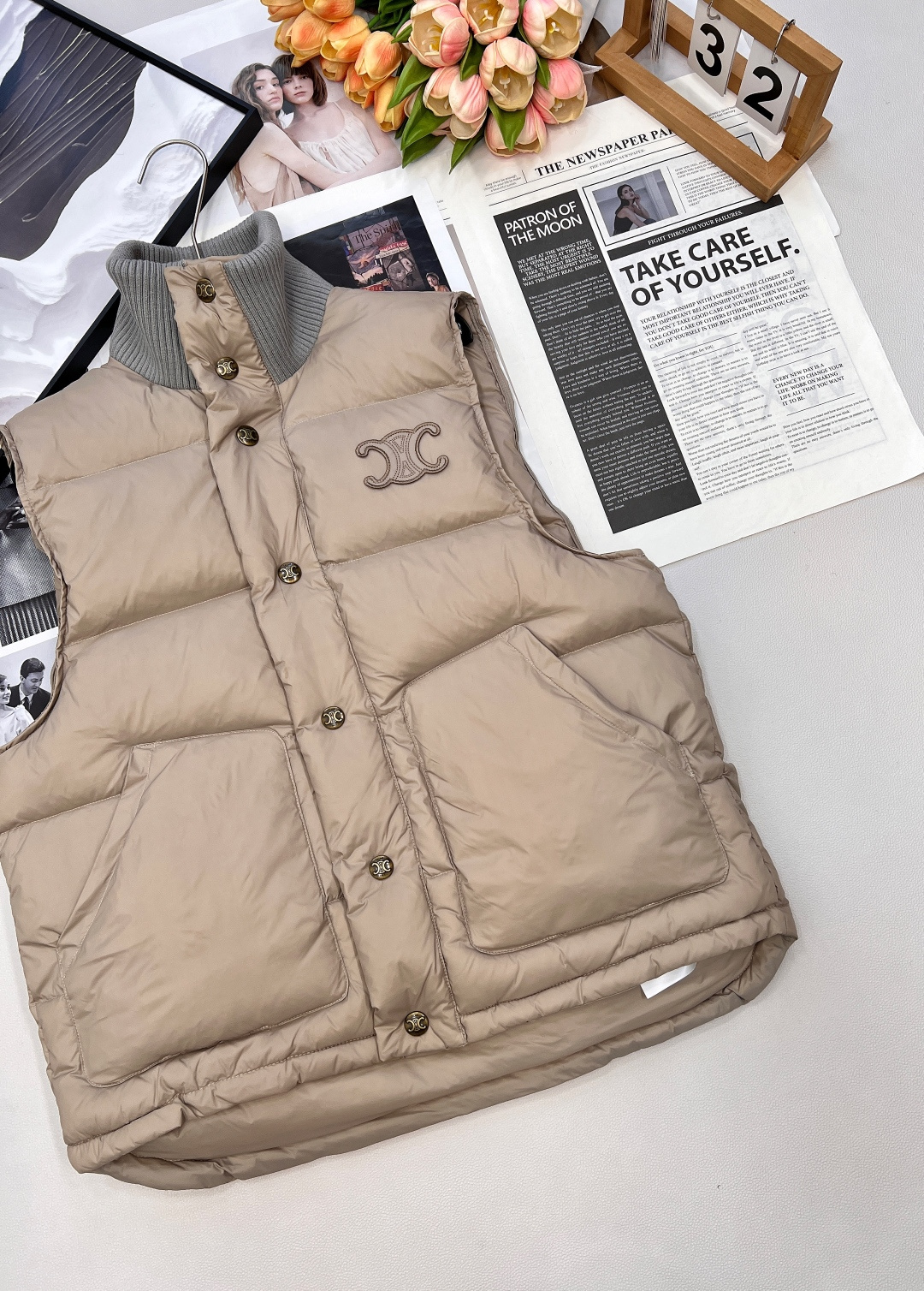 🆕Celine2025新款螺纹立领撞色棉服马甲，定制YB防风防水尼龙材质，羽绒棉填充内里，整件轻盈保暖，