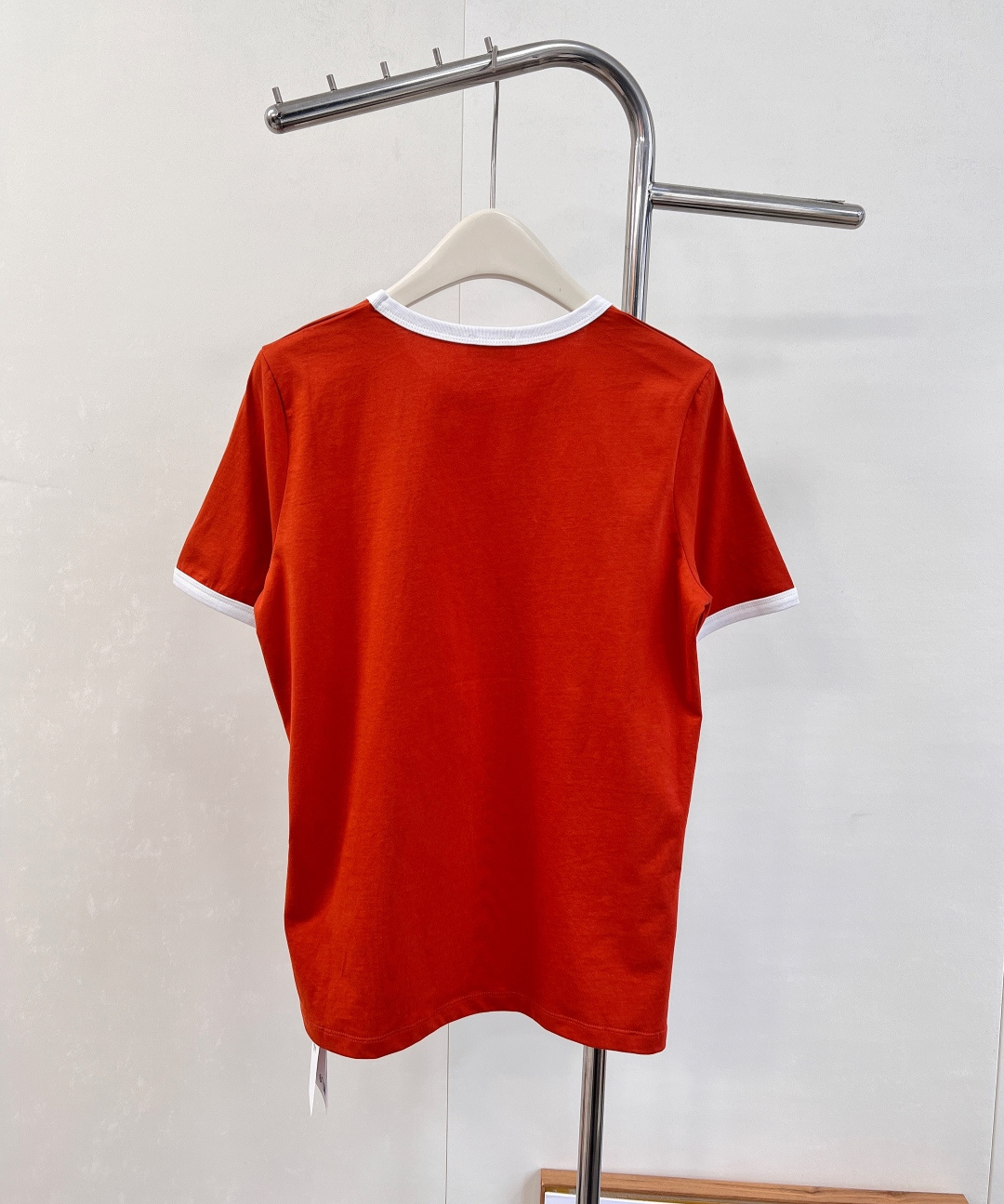 🆕 Celine 经典凯旋门字母T恤🖤炸街款！采用手工印花工艺 白色，红色颜色百搭时髦 实用性非常强的一