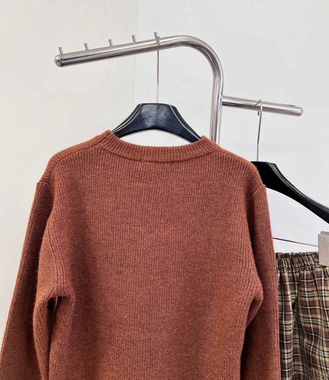 🆕Gucci新款简约字母套头毛衣，定制YB羊毛纱线织造，质感高级，舒适柔软，圆领落肩长袖毛衣，突出温柔气