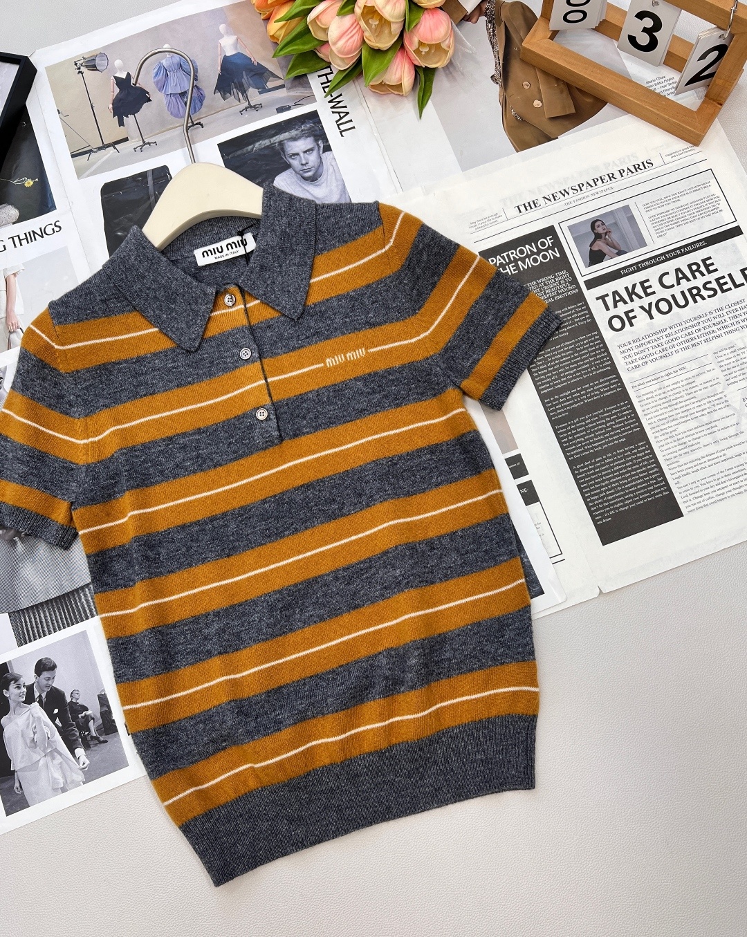 🆕Miumiu25FW早秋新款微标提花条纹羊绒短袖针织Polo衫丨⚠独家yb开发!高版出品!灰与暖棕的条