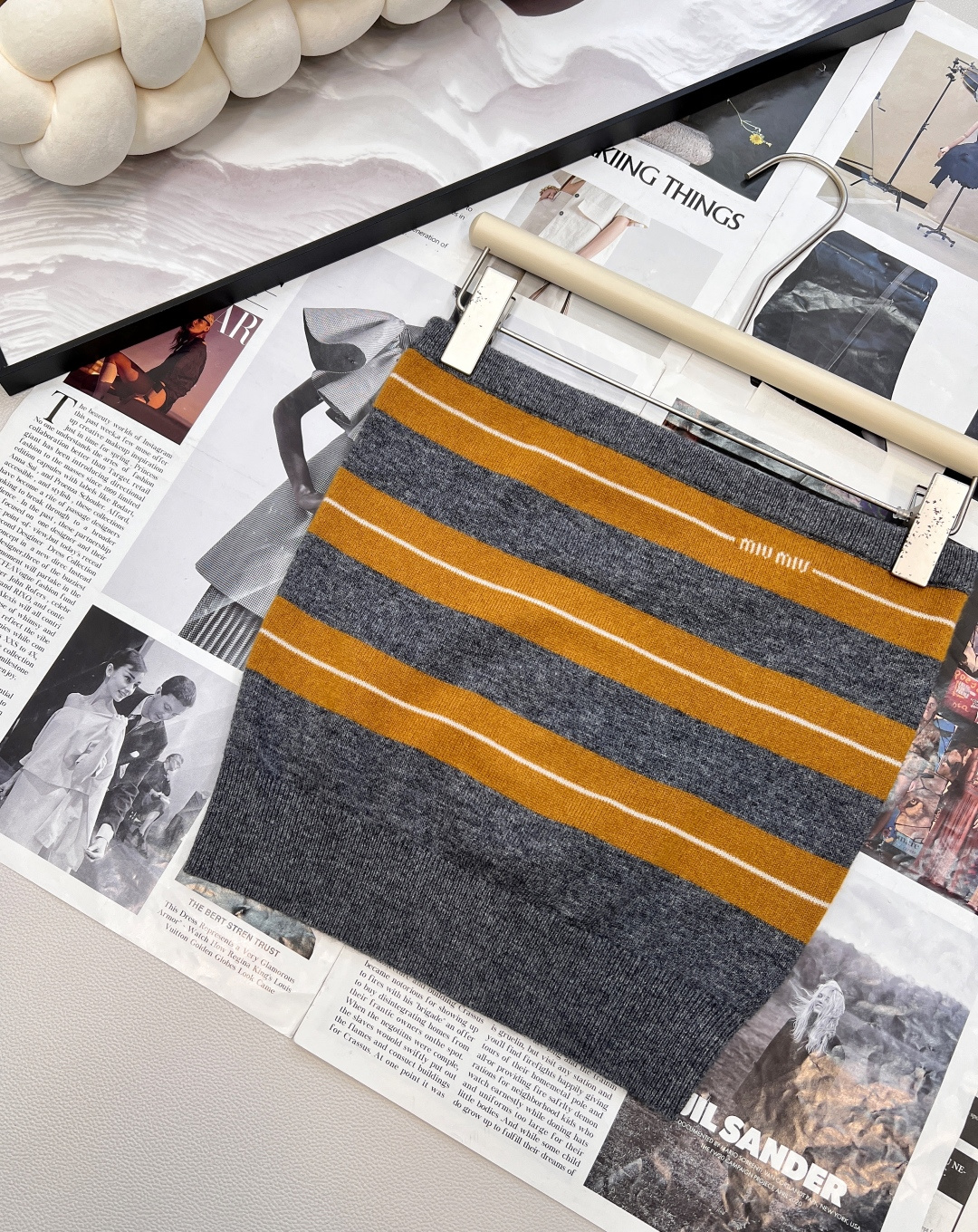 🆕Miumiu25Fw早秋新款薄款条纹羊毛针织抹胸丨⚠独家yb开发！高版出品！条纹设计经典又有层次感，贴