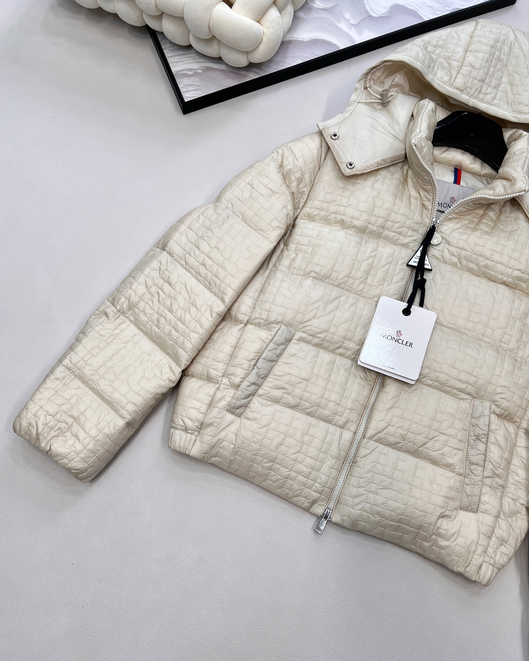 🆕Moncler新款连帽羽绒服外套，定制YB进口防风防水尼龙材质，其工艺还原，升级材质，提升秋冬御寒功能