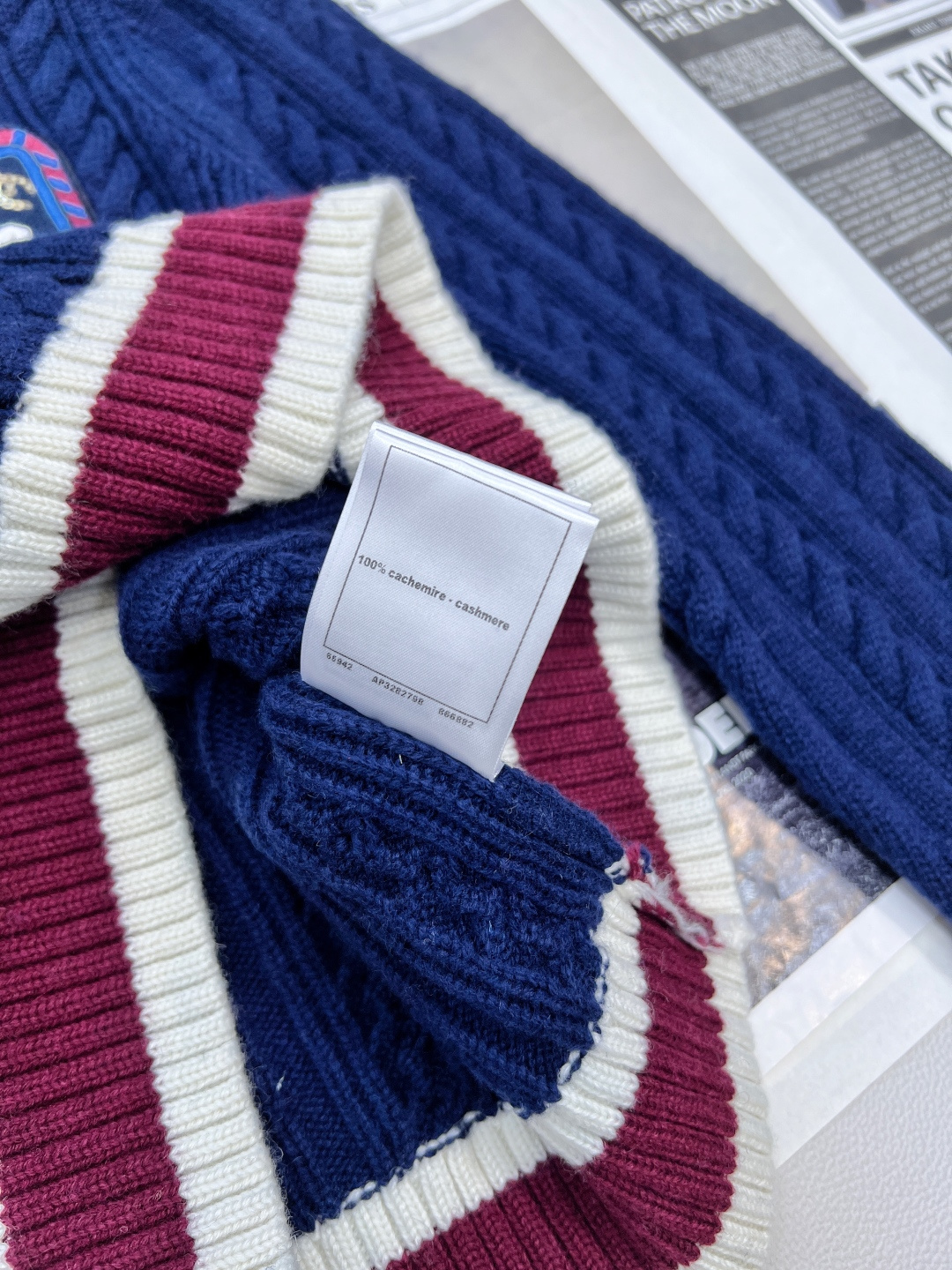 🆕Chanel新款圆领麻花撞色针织套头毛衣，定制YB羊绒纱线织造，质感光泽，柔软亲肤，圆领套头毛衣剪裁，