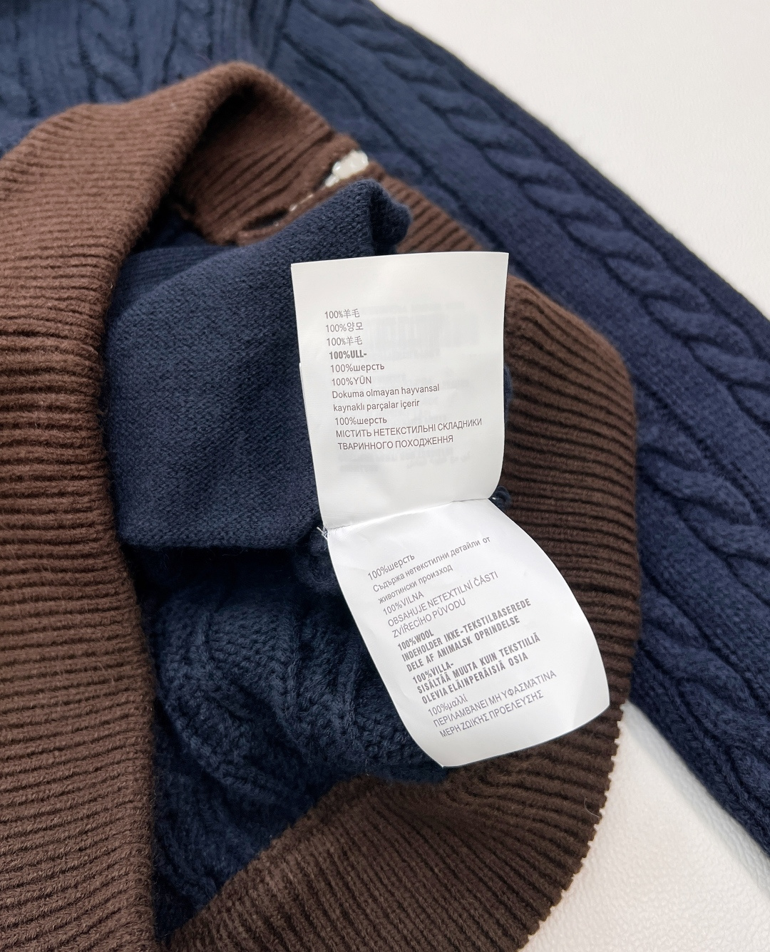 🆕Miumiu2025新款字母贴片棒球麻花针织外套，定制YB羊毛纱线织造 质感高级 品相十足 常规针织拉