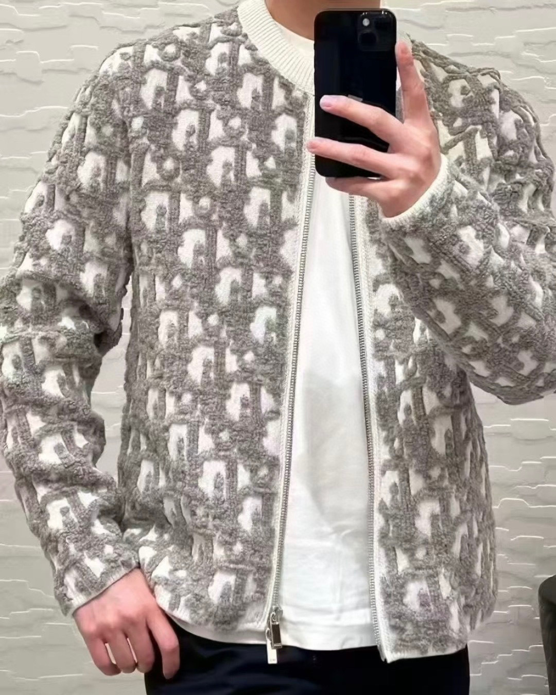 NO:560523,Classic reshaping, elegant rebirth, three-dimensional texture, enhancing the overall sense of high-end, alexander wang19860909经典重塑,优雅新生 立体纹理,提升整体高级感,,alexander wang,Women's clothing