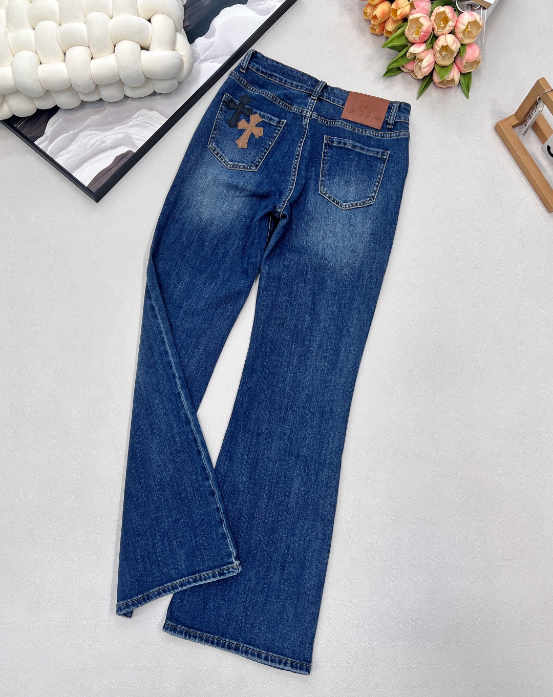 🆕Chrome Hearts 25Fw秋冬新款 十字架装饰不规则微喇弹性牛仔长裤丨⚠独家高版出品！超级百