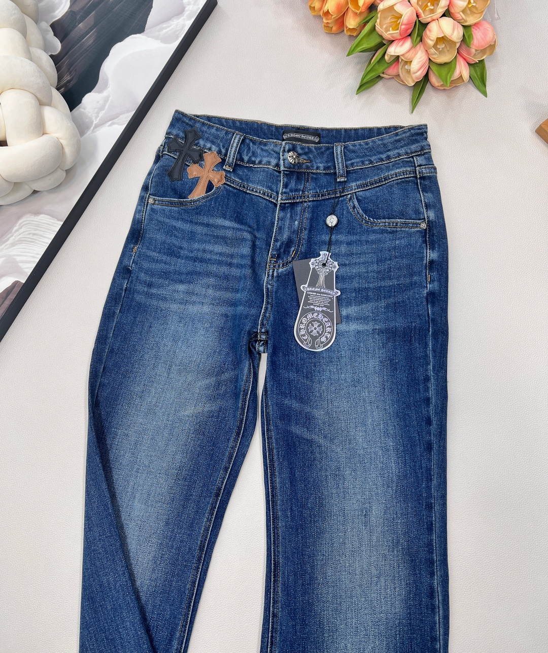 🆕Chrome Hearts 25Fw秋冬新款 十字架装饰不规则微喇弹性牛仔长裤丨⚠独家高版出品！超级百