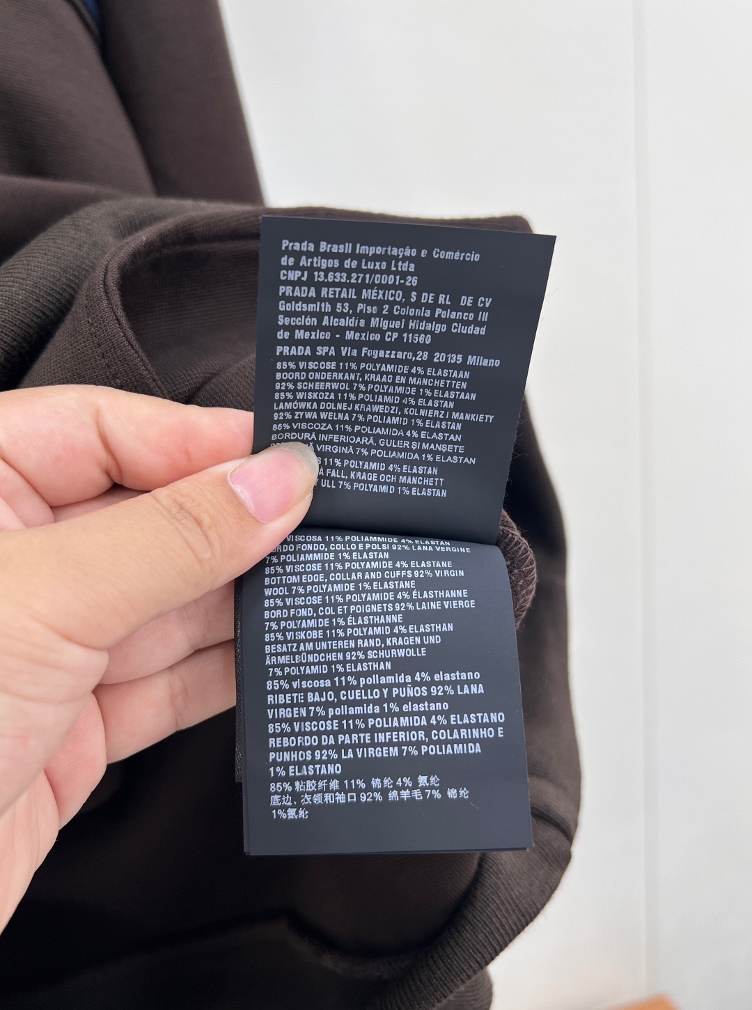 🆕Miumiu25Fw早秋新款斜拉链翻领卫衣丨⚠独家yb开发!高版出品!拉链式翻领既休闲又cool🕶斜拉