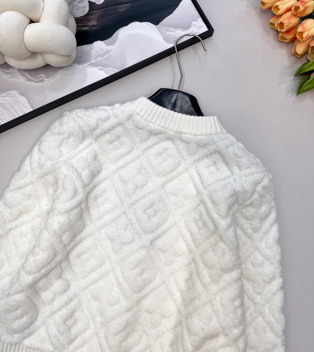 🆕Louis Vuitton新款老花提花针织开衫，定制YB羊绒羊毛纱线织造，提花工艺处理，呈现立体凹凸造