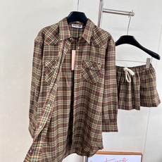 🆕Miumiu2025新款格纹长款衬衫,定制YB精仿羊毛材质,质感高级,垂顺舒适,廓形oversized 🆕Miumiu2025新款格纹长款衬衫,定制YB精仿羊毛材质,质感高级,垂顺舒适,廓形oversized