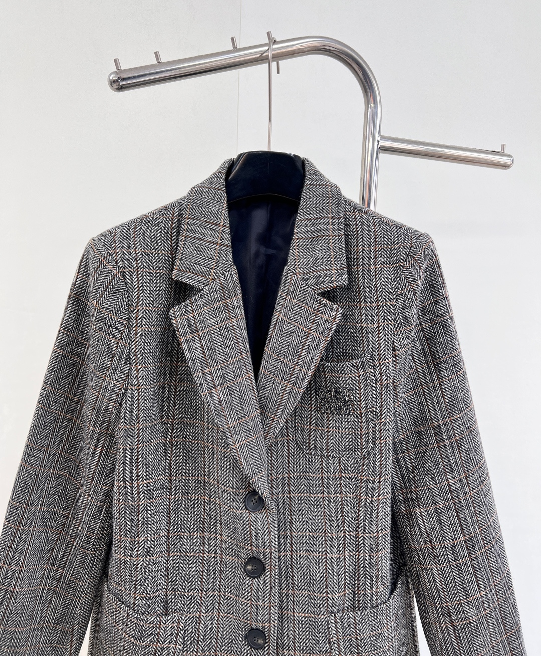 🆕MiuMiu25FW秋冬新款翻领格纹口袋西装外套丨⚠独家yb开发！高版出品！甄选复古格纹精纺羊毛面料，