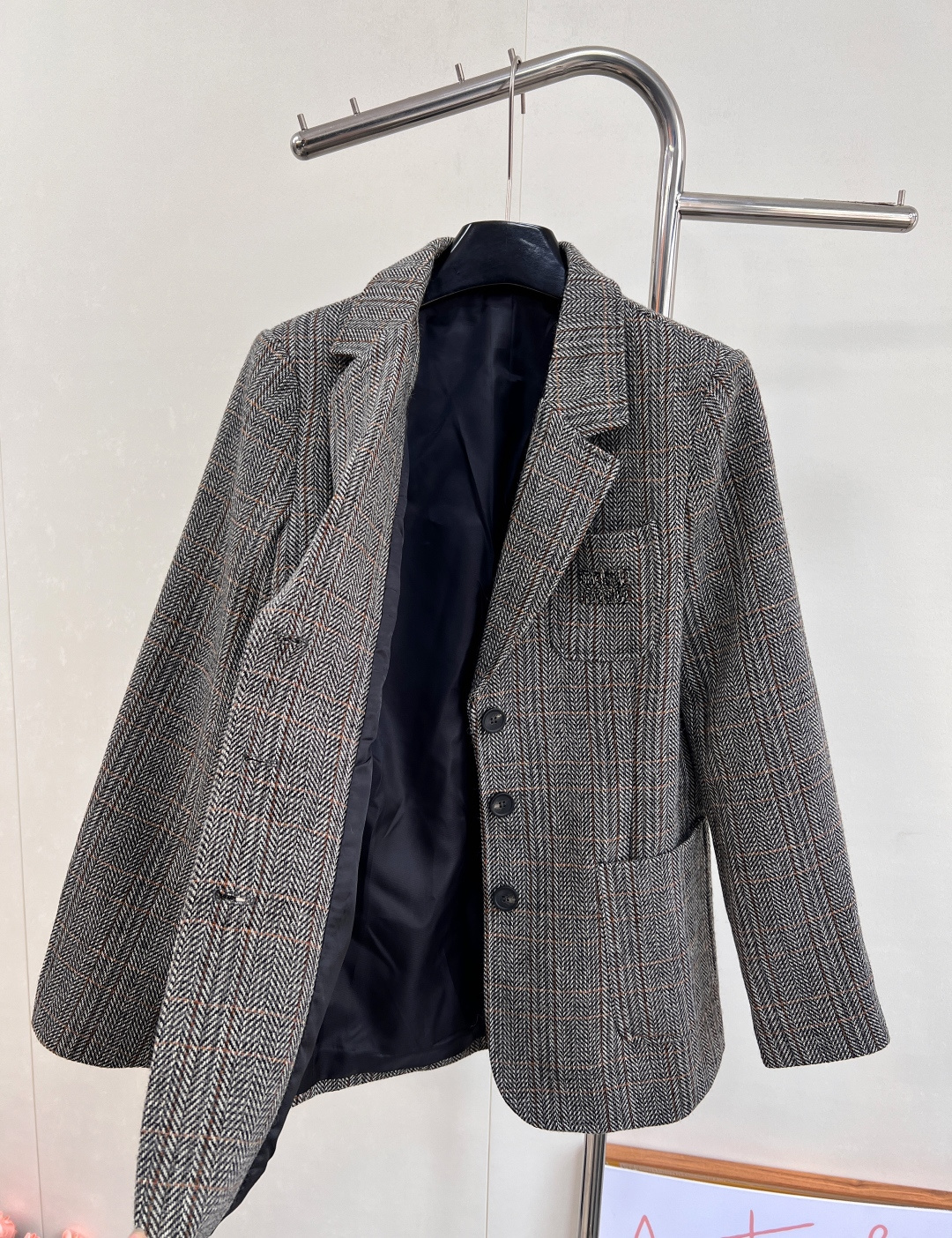 🆕MiuMiu25FW秋冬新款翻领格纹口袋西装外套丨⚠独家yb开发！高版出品！甄选复古格纹精纺羊毛面料，