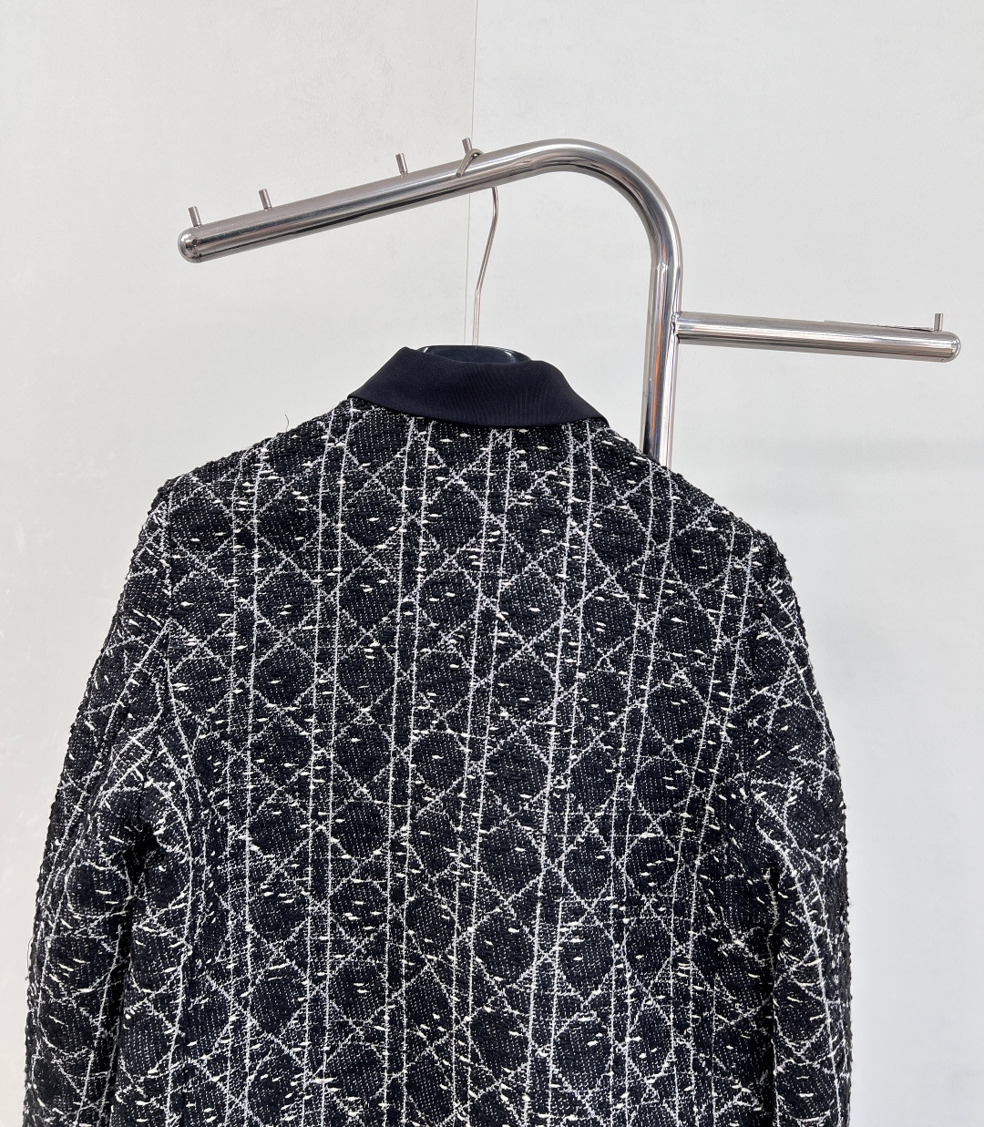 🆕Dior25Fw秋冬新款千金藤格纹外套丨⚠独家yb开发！高版出品！采用定制混纺粗花呢，黑白藤格纹交织出