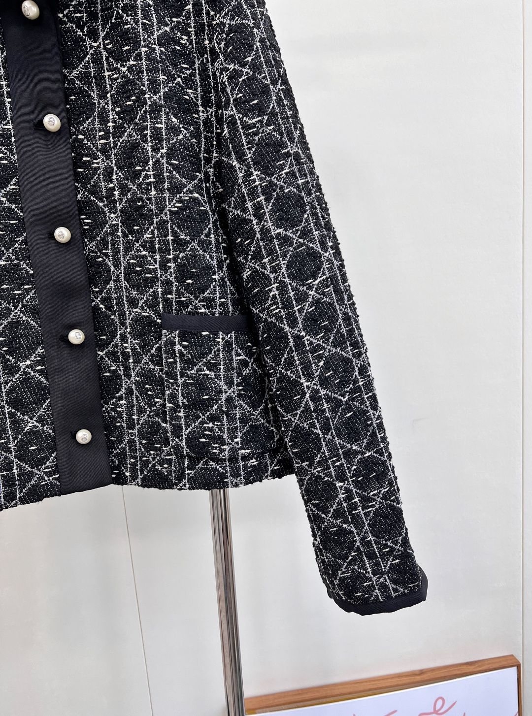 🆕Dior25Fw秋冬新款千金藤格纹外套丨⚠独家yb开发！高版出品！采用定制混纺粗花呢，黑白藤格纹交织出