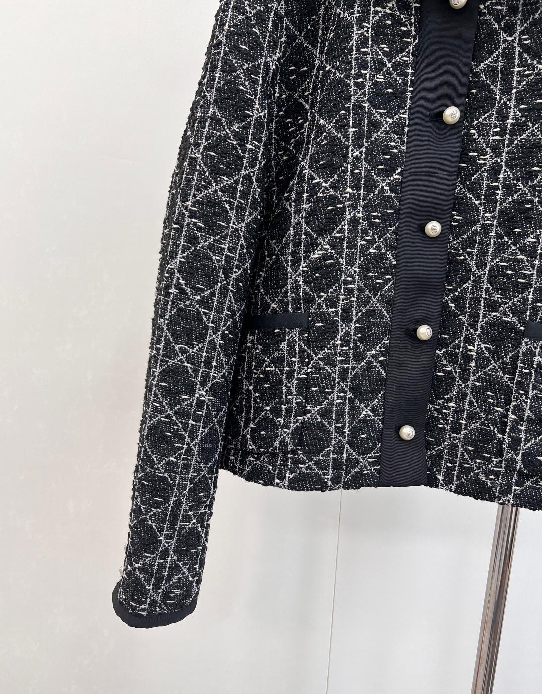 🆕Dior25Fw秋冬新款千金藤格纹外套丨⚠独家yb开发！高版出品！采用定制混纺粗花呢，黑白藤格纹交织出