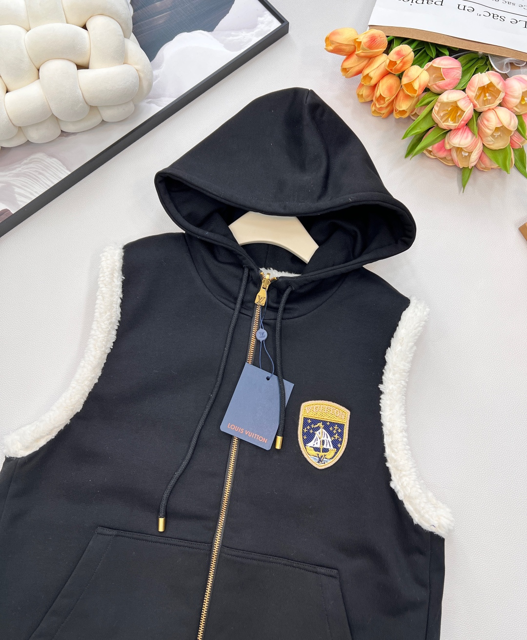 🆕Louis Vuitton 25FW秋冬新款两面穿羊羔绒连帽马甲丨⚠独家yb开发！高版出品！男女同款！
