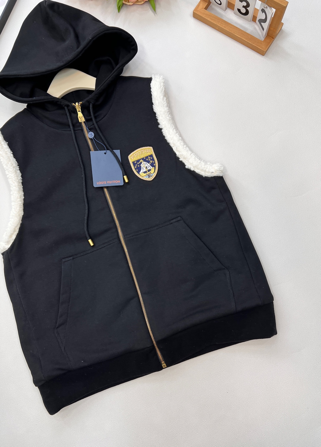 🆕Louis Vuitton 25FW秋冬新款两面穿羊羔绒连帽马甲丨⚠独家yb开发！高版出品！男女同款！