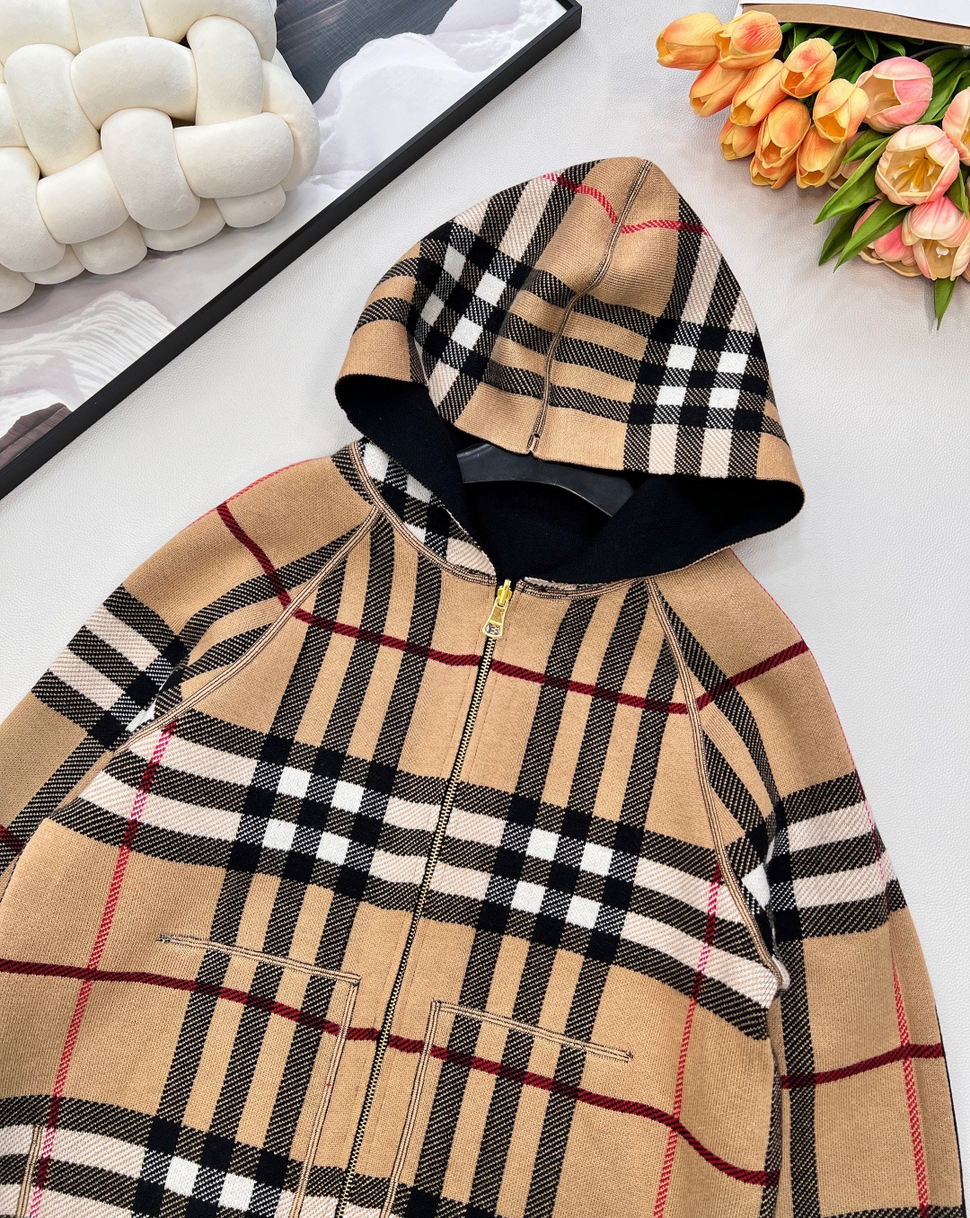 🆕 BURBERRY 秋冬新品复古英伦风双面穿战马图案羊毛开衫定制原版羊毛针织材质 质感舒适 亲肤保暖 