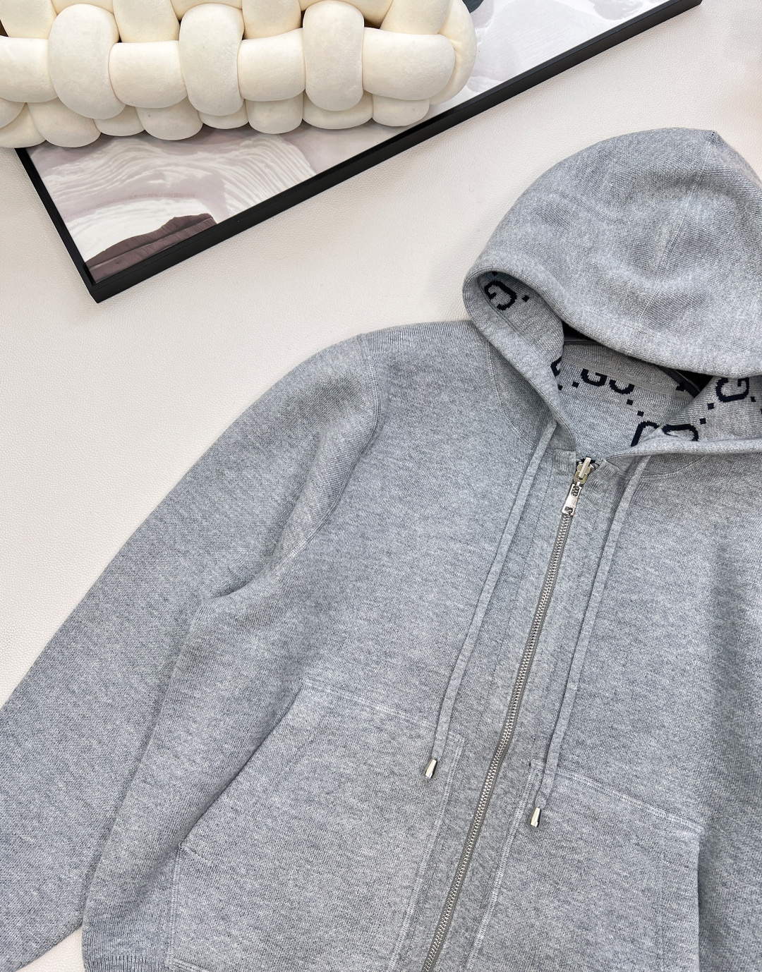 🆕 GUCCI 经典双面穿羊毛开衫外套一面纯粹，一面传奇✨ 双面美学，一衣多穿一面后背logo提花一面满