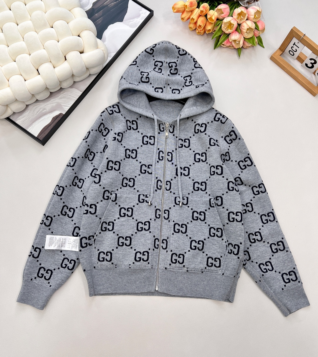 🆕 GUCCI 经典双面穿羊毛开衫外套一面纯粹，一面传奇✨ 双面美学，一衣多穿一面后背logo提花一面满