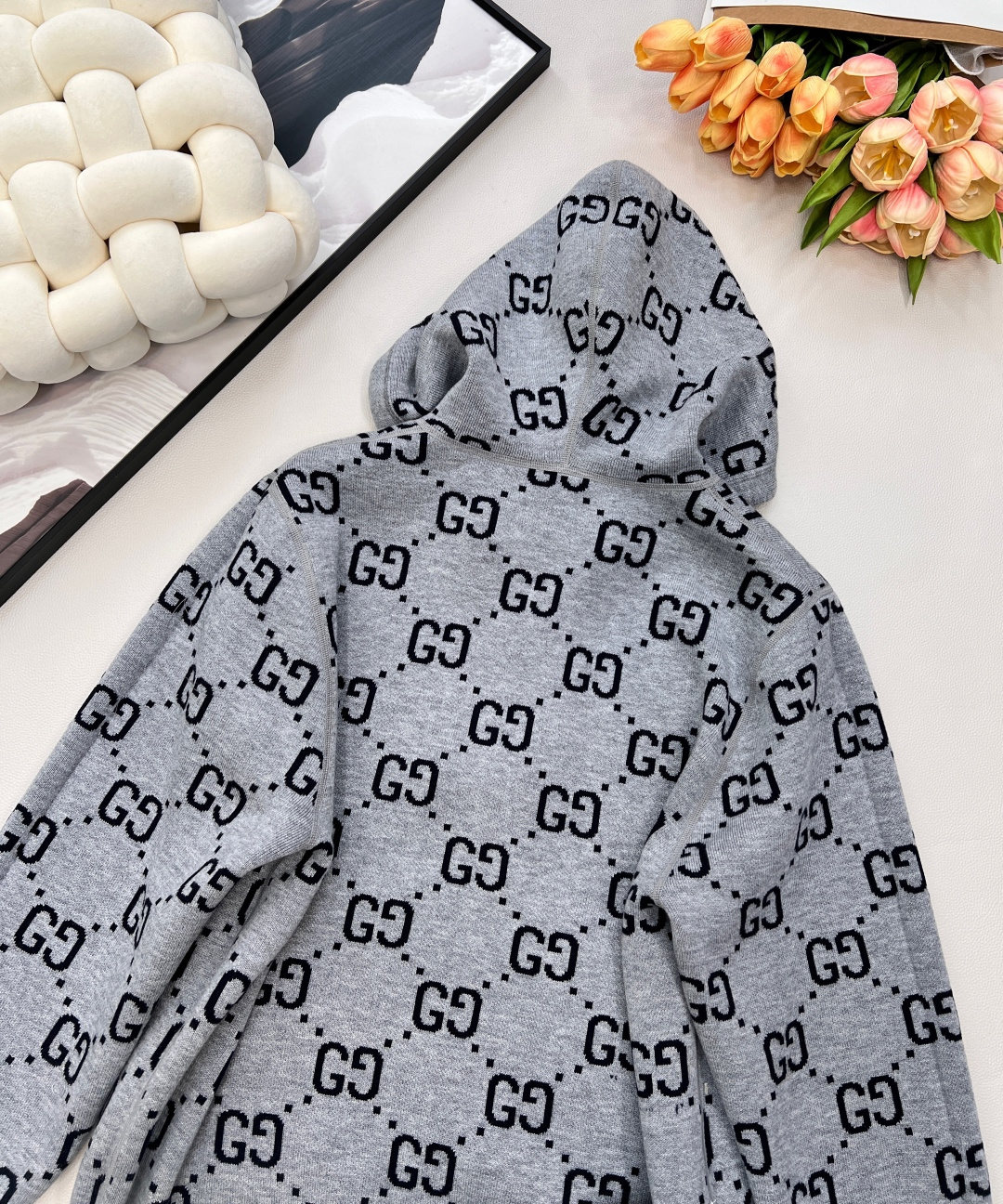 🆕 GUCCI 经典双面穿羊毛开衫外套一面纯粹，一面传奇✨ 双面美学，一衣多穿一面后背logo提花一面满