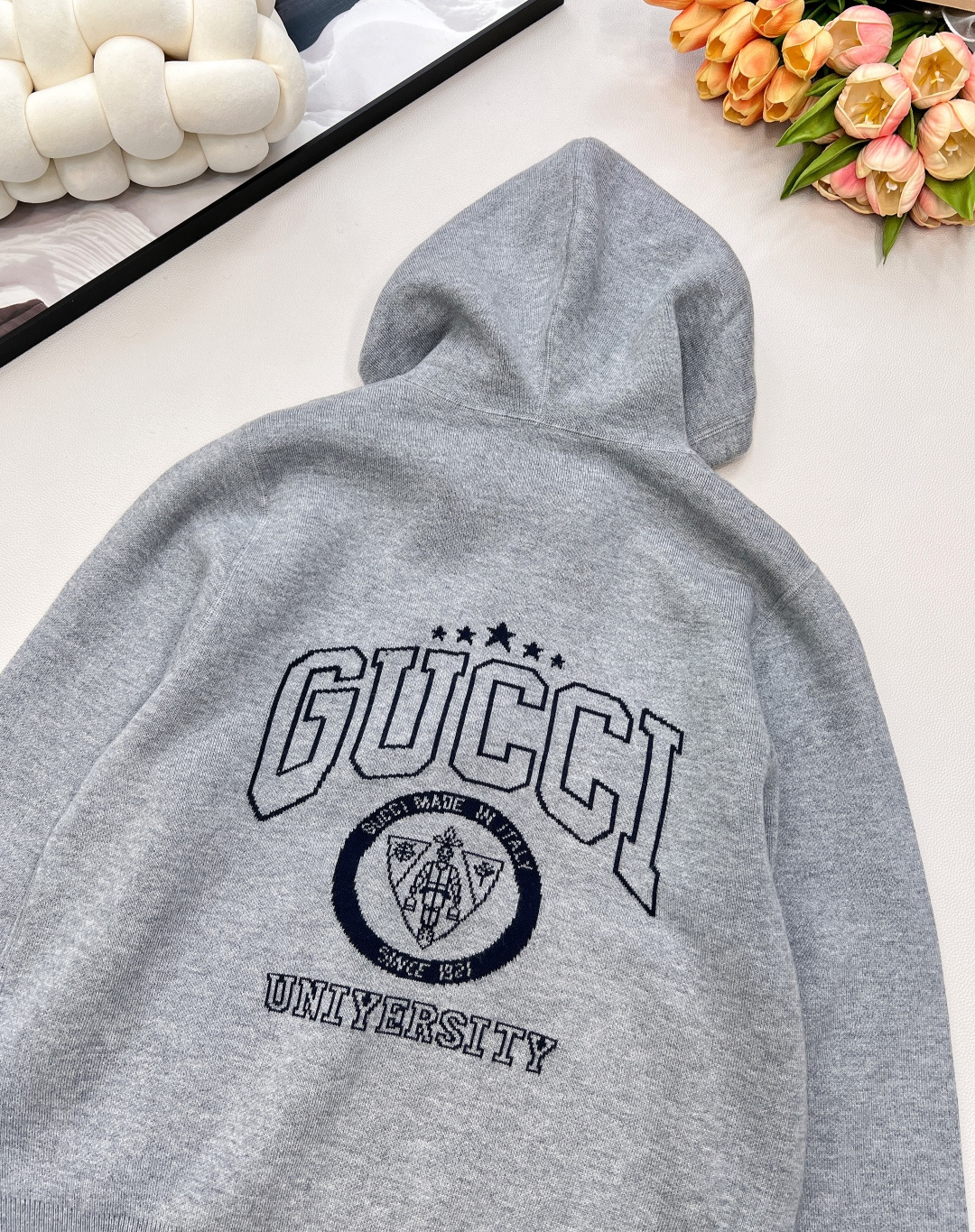 🆕 GUCCI 经典双面穿羊毛开衫外套一面纯粹，一面传奇✨ 双面美学，一衣多穿一面后背logo提花一面满
