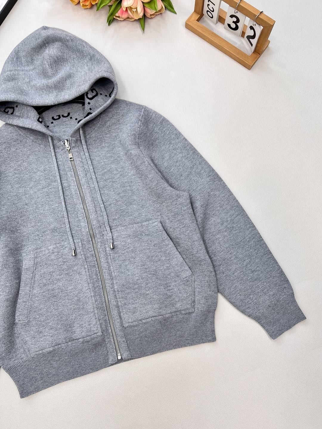 🆕 GUCCI 经典双面穿羊毛开衫外套一面纯粹，一面传奇✨ 双面美学，一衣多穿一面后背logo提花一面满