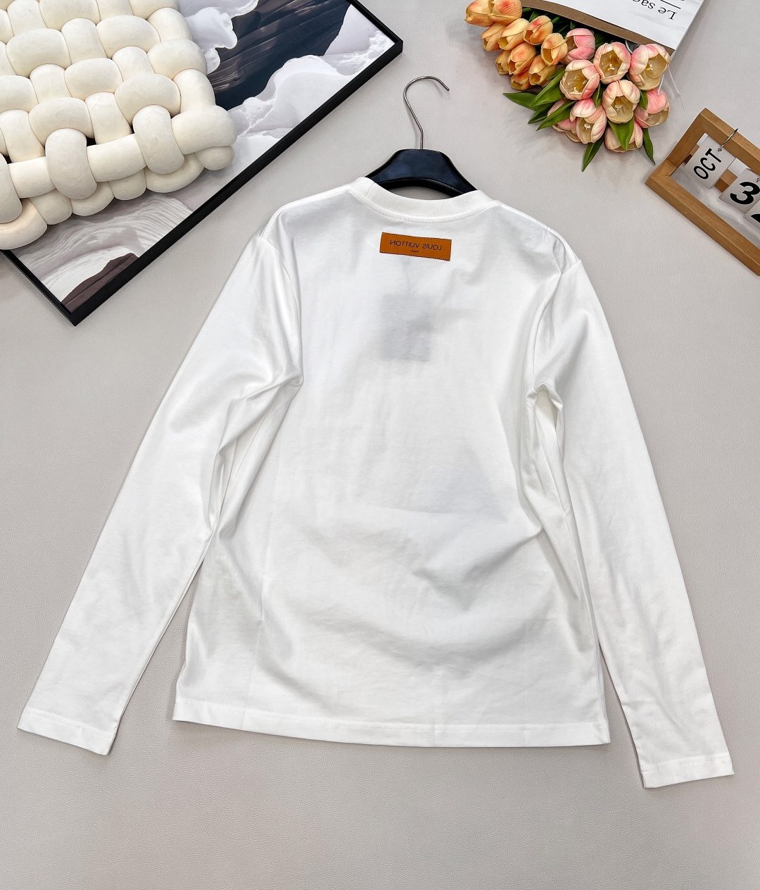 🆕 LOUIS VUITTON 经典浮雕立体压花字母长袖T恤，采用21支240面料 立体压花采用高周波工