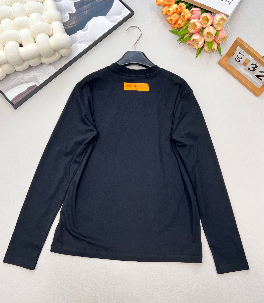 🆕 LOUIS VUITTON 经典浮雕立体压花字母长袖T恤，采用21支240面料 立体压花采用高周波工