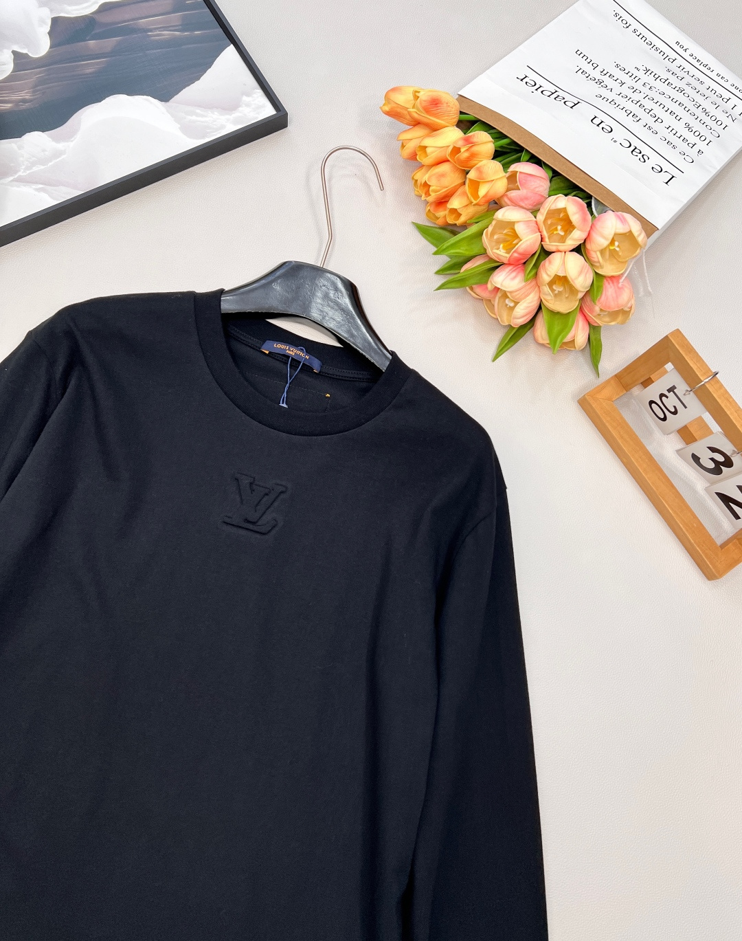 🆕 LOUIS VUITTON 经典浮雕立体压花字母长袖T恤，采用21支240面料 立体压花采用高周波工