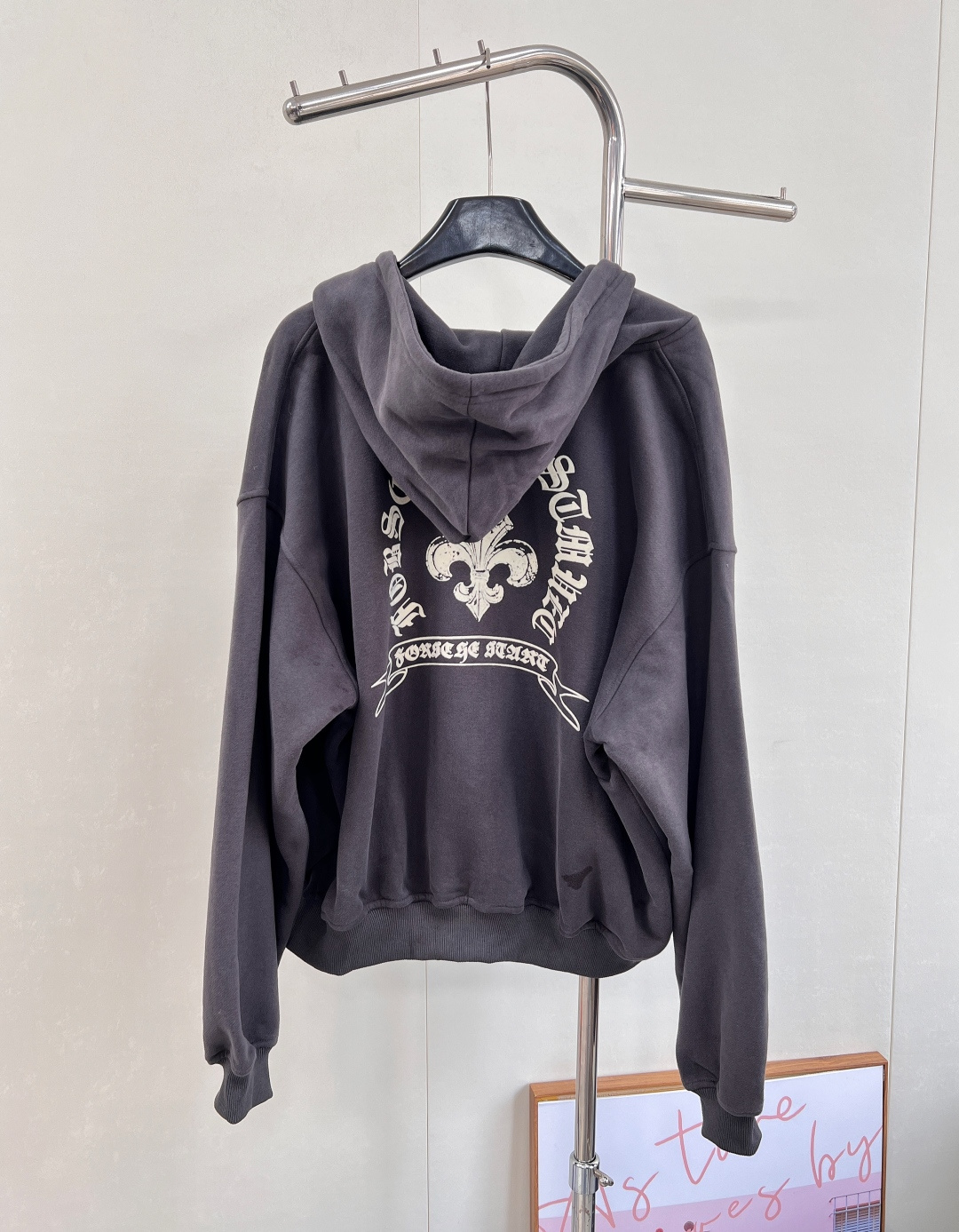 🆕 CHROME HEARTS 克罗心十字架字母印花➕绒连帽拉链外套🖤穿上就是随性自如的街头氛围感，早早