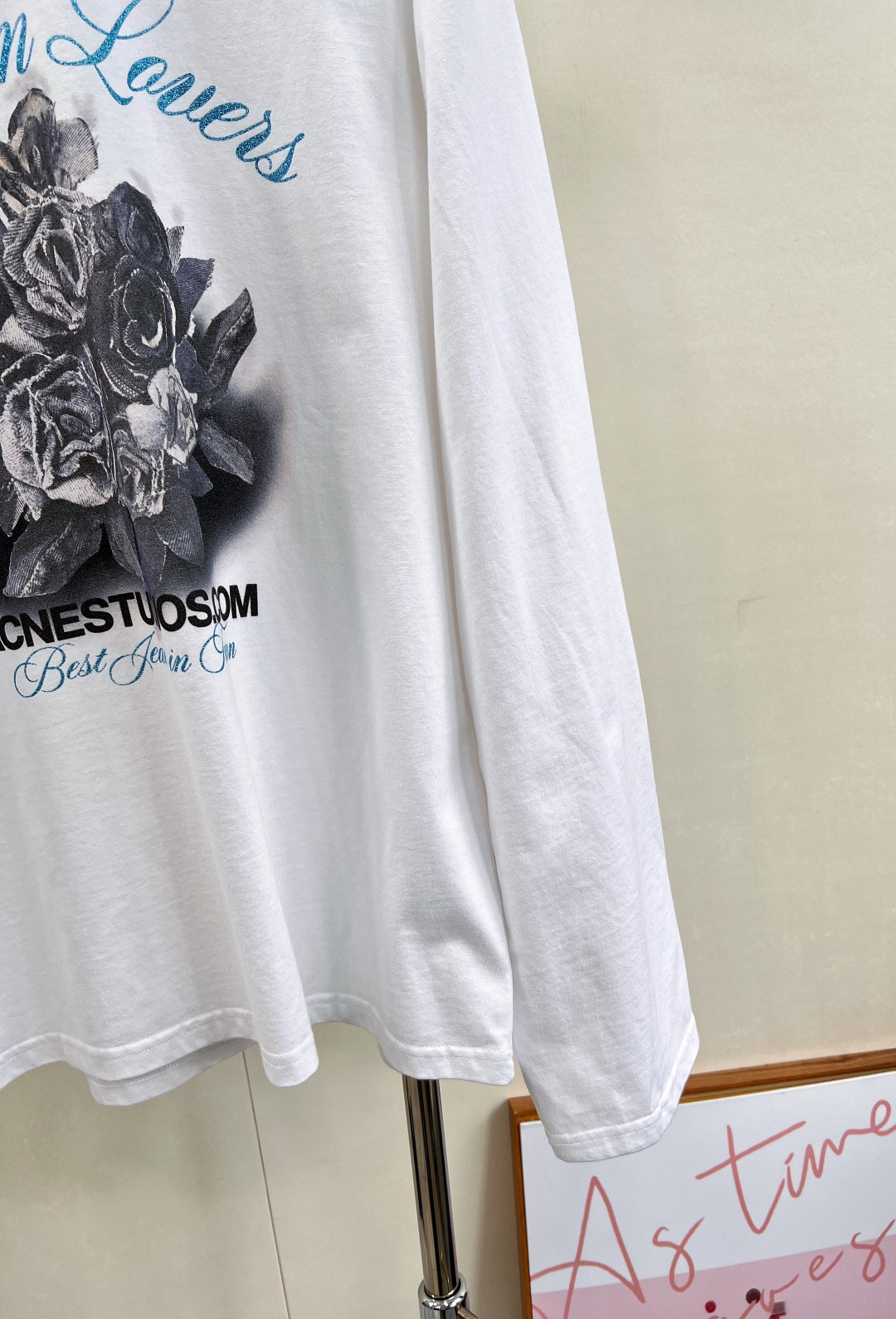 🆕Acne Studios早秋新款徽标玫瑰印花休闲圆领长袖T恤，白色纯棉做旧玫瑰长袖上衣，娇艳玫瑰印花，