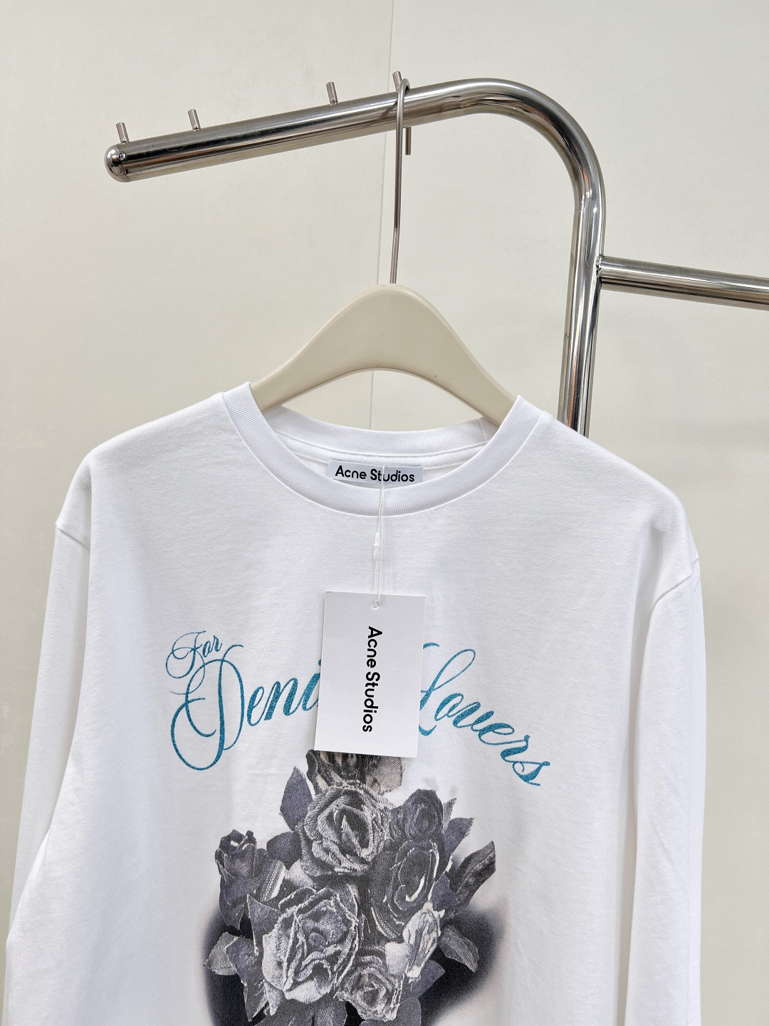 🆕Acne Studios早秋新款徽标玫瑰印花休闲圆领长袖T恤，白色纯棉做旧玫瑰长袖上衣，娇艳玫瑰印花，