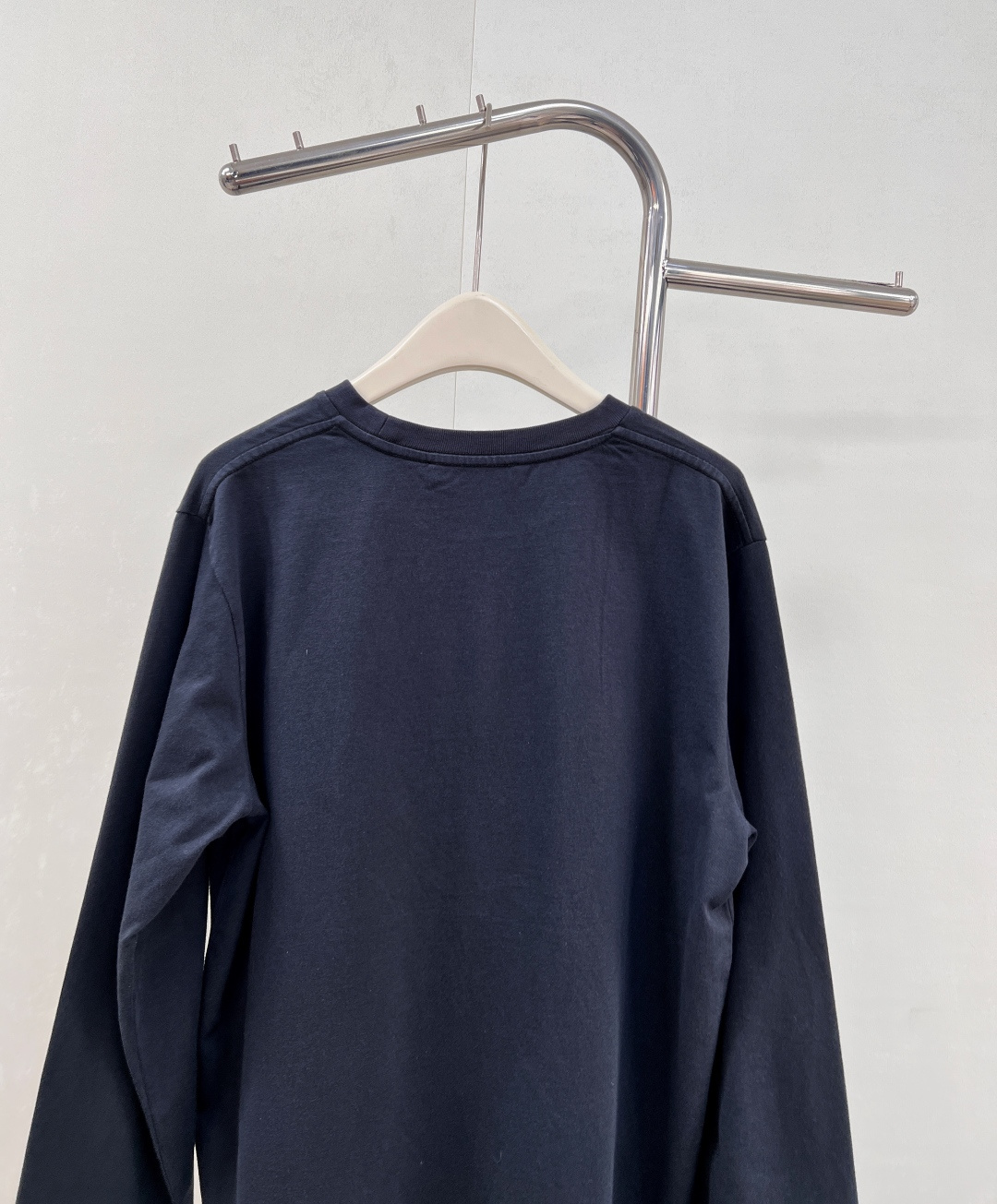 🆕Acne Studios早秋新款徽标玫瑰印花休闲圆领长袖T恤，白色纯棉做旧玫瑰长袖上衣，娇艳玫瑰印花，