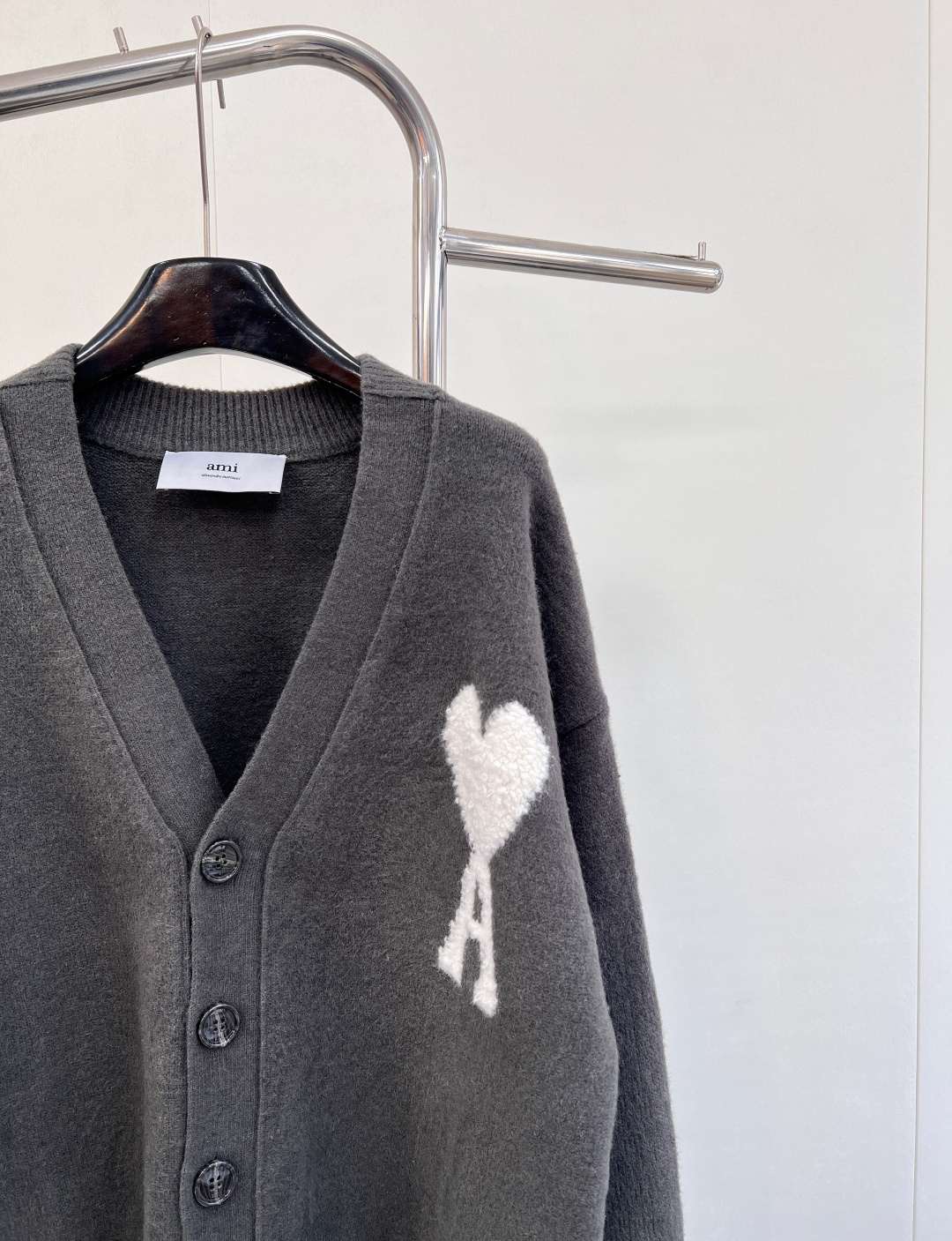 🆕AMI 新款📥铁塔爱心开衫🧢🧢一眼万年 是心动的感觉没错了，这件火遍大江南北 明星网红都在穿！你确定不