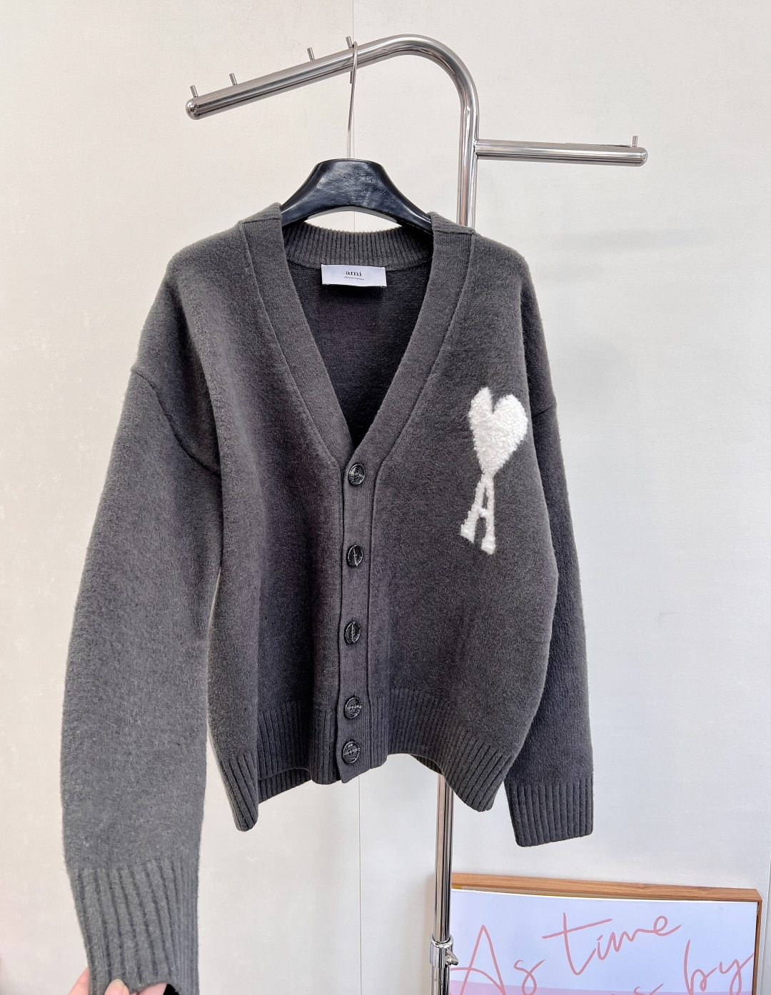 🆕AMI 新款📥铁塔爱心开衫🧢🧢一眼万年 是心动的感觉没错了，这件火遍大江南北 明星网红都在穿！你确定不