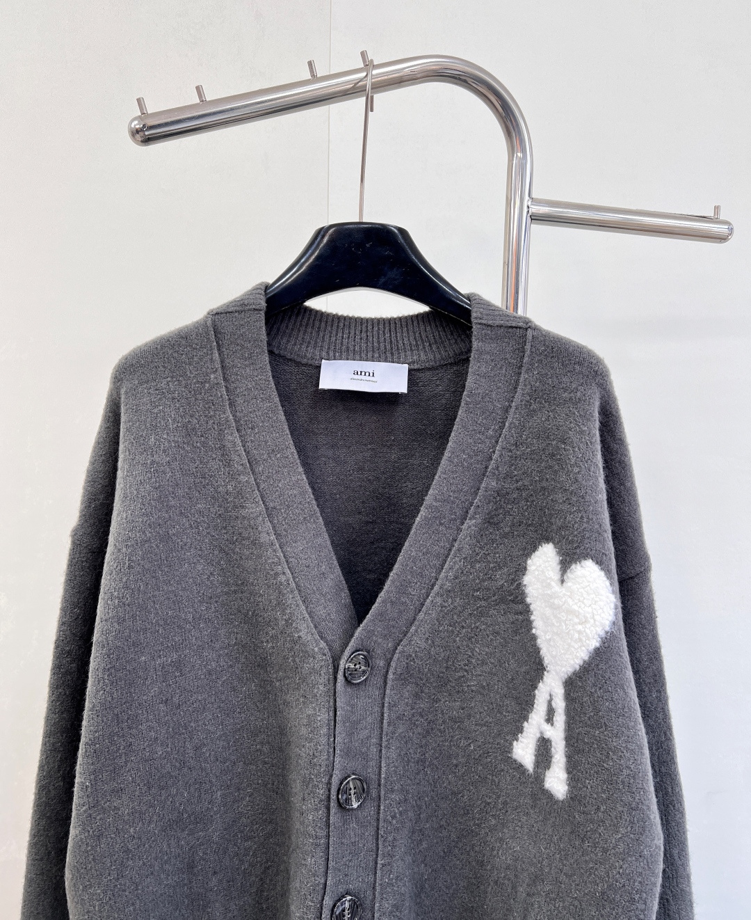 🆕AMI 新款📥铁塔爱心开衫🧢🧢一眼万年 是心动的感觉没错了，这件火遍大江南北 明星网红都在穿！你确定不