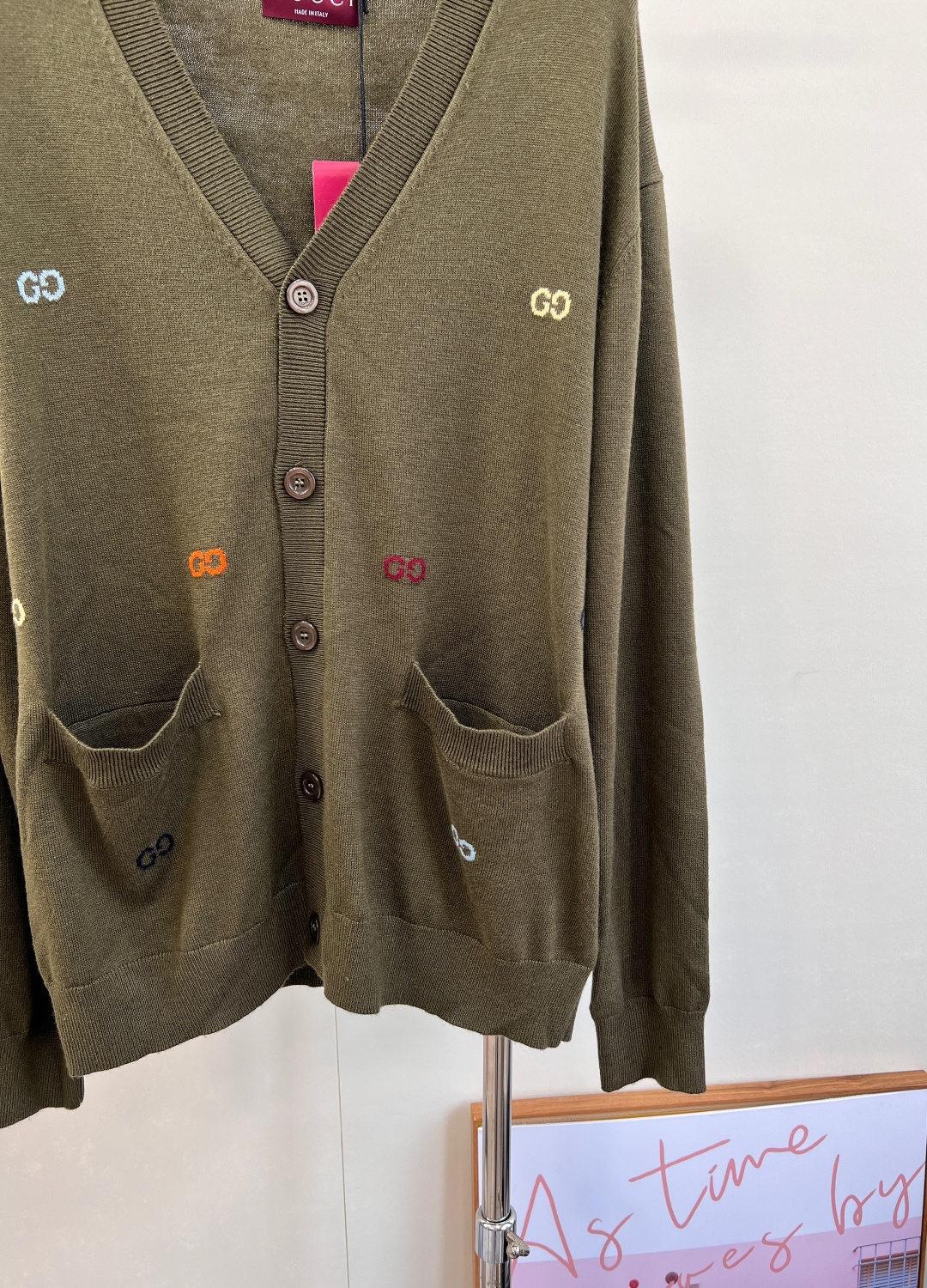 🆕Gucci新款廓形提花字母口袋针织开衫，定制YB羊毛纱线织造，质感高级，舒适柔软，V领针织开衫剪裁，通