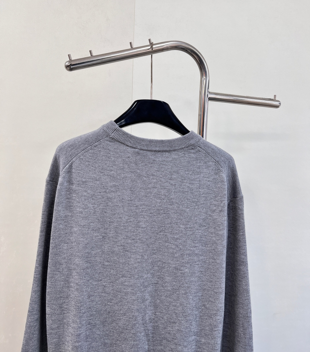 🆕Gucci新款套头字母针织上衣，定制YB羊毛纱线织造，质感高级，舒适柔软，圆领针织套头毛衣剪裁，通体文