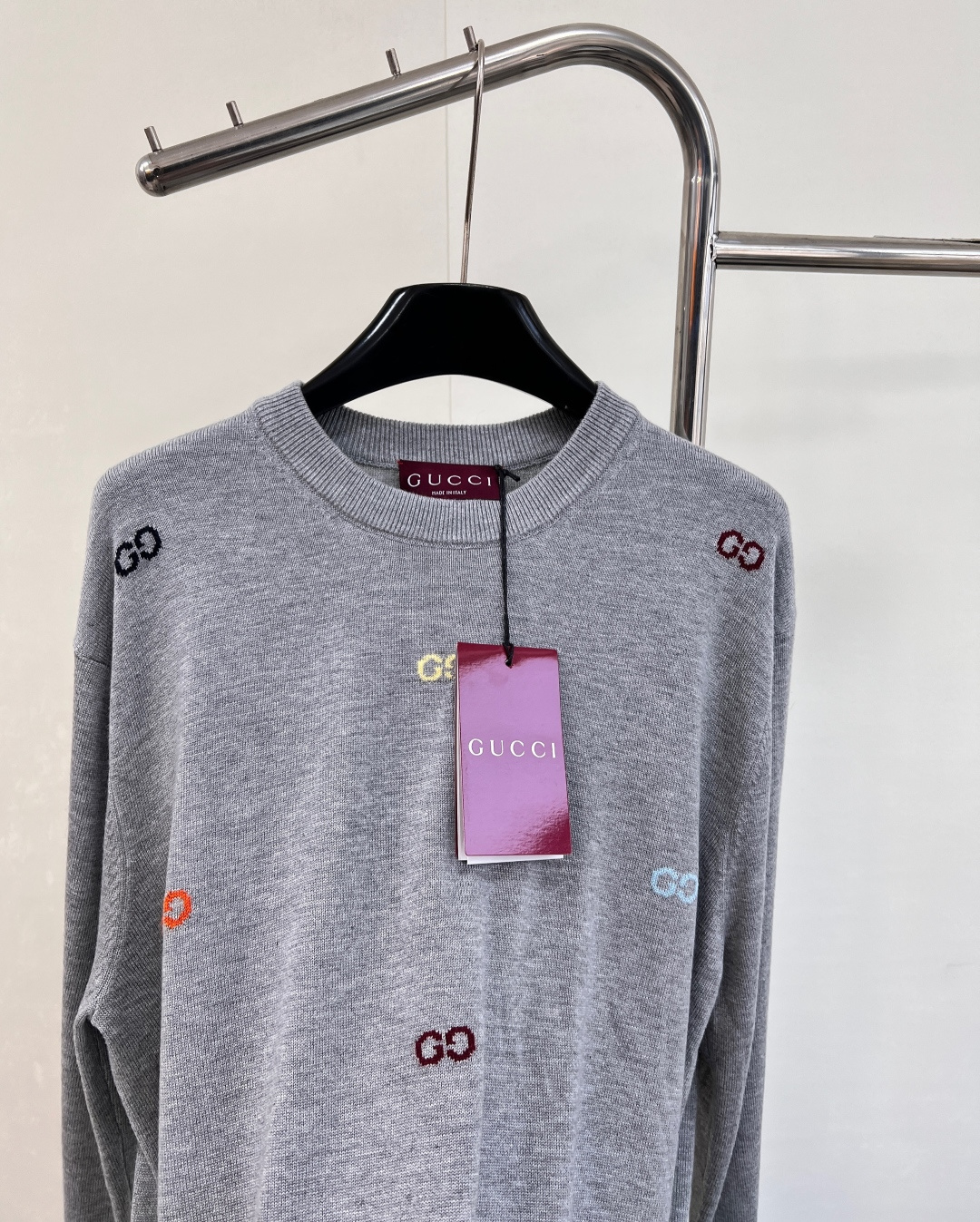 🆕Gucci新款套头字母针织上衣，定制YB羊毛纱线织造，质感高级，舒适柔软，圆领针织套头毛衣剪裁，通体文