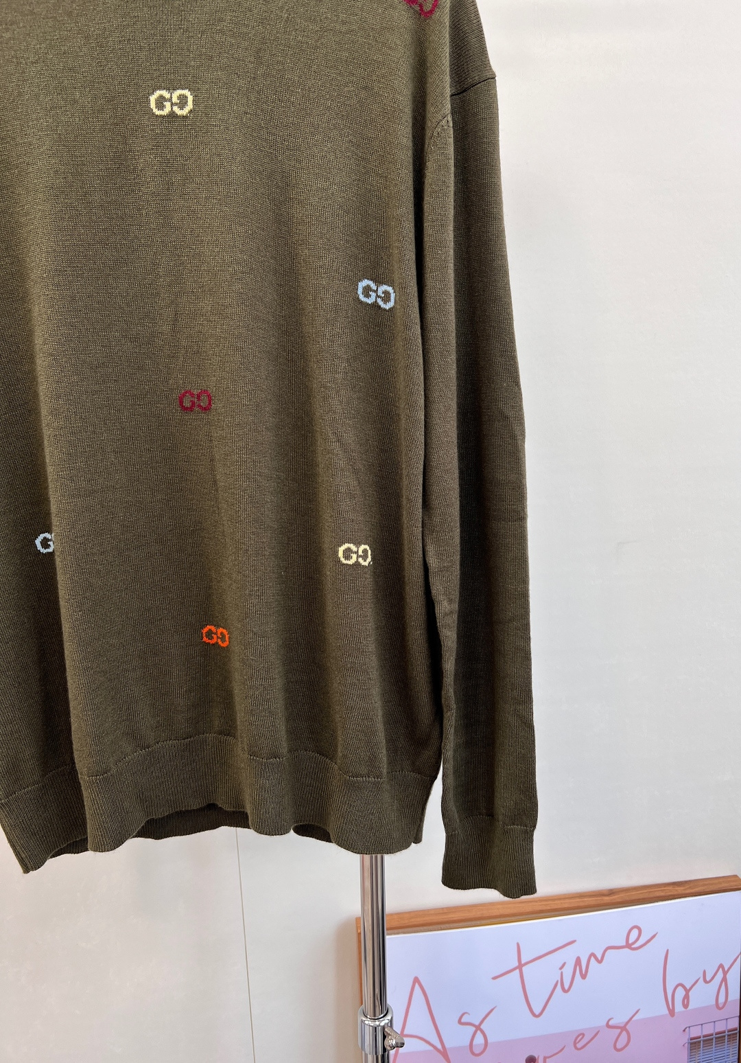 🆕Gucci新款套头字母针织上衣，定制YB羊毛纱线织造，质感高级，舒适柔软，圆领针织套头毛衣剪裁，通体文