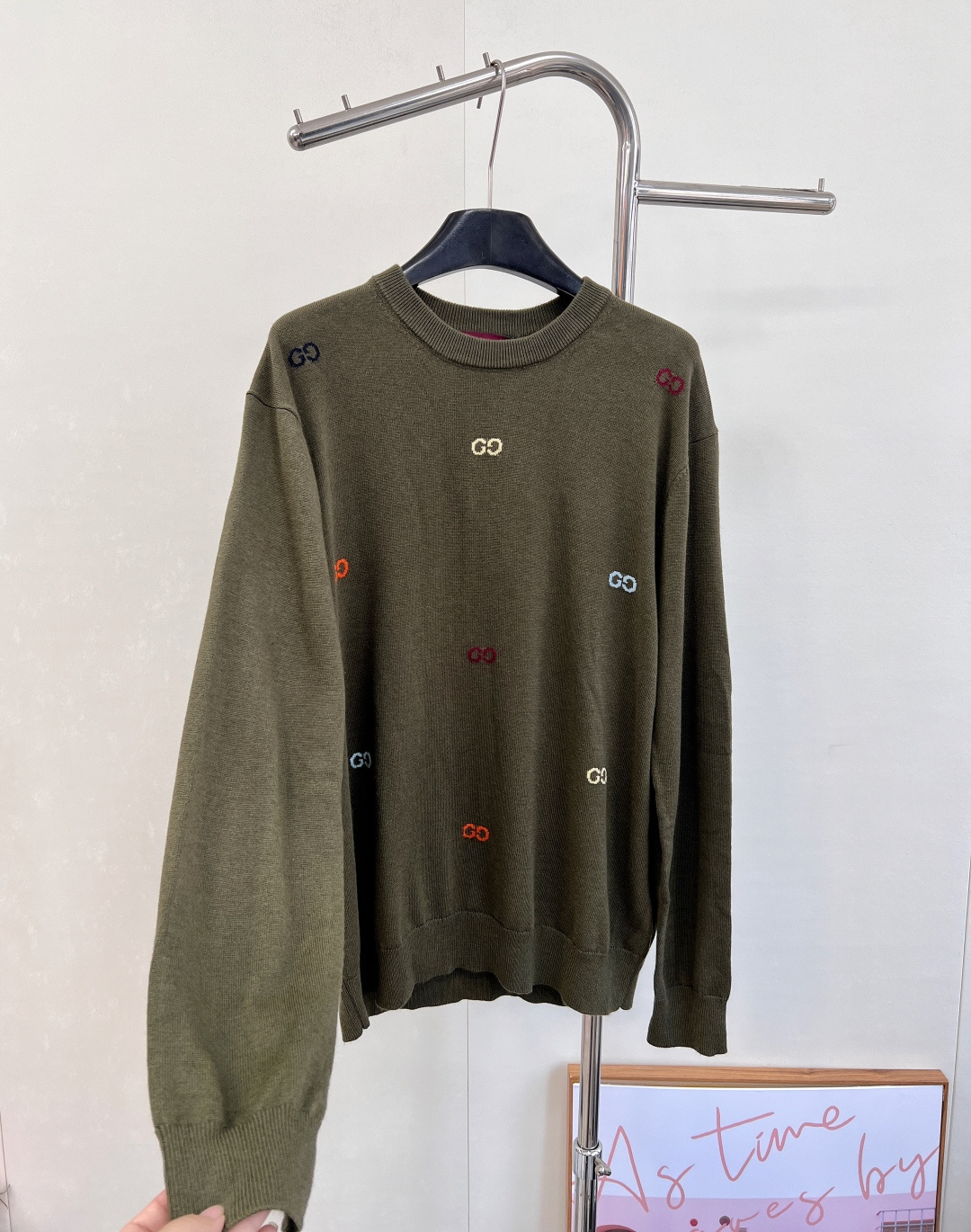 🆕Gucci新款套头字母针织上衣，定制YB羊毛纱线织造，质感高级，舒适柔软，圆领针织套头毛衣剪裁，通体文